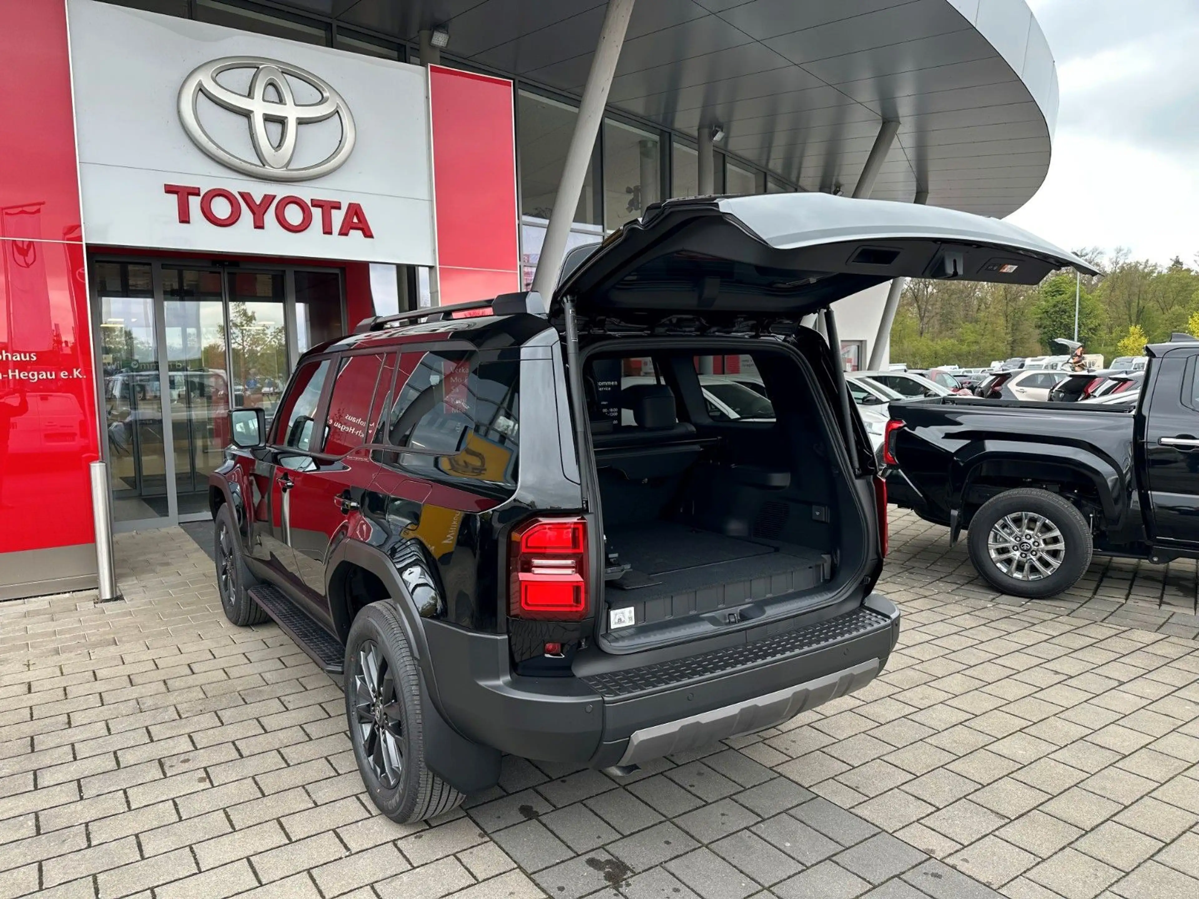 Toyota Land Cruiser 2.8 D-4D 151 kW AWD Lounge PANORAMA — photo 9