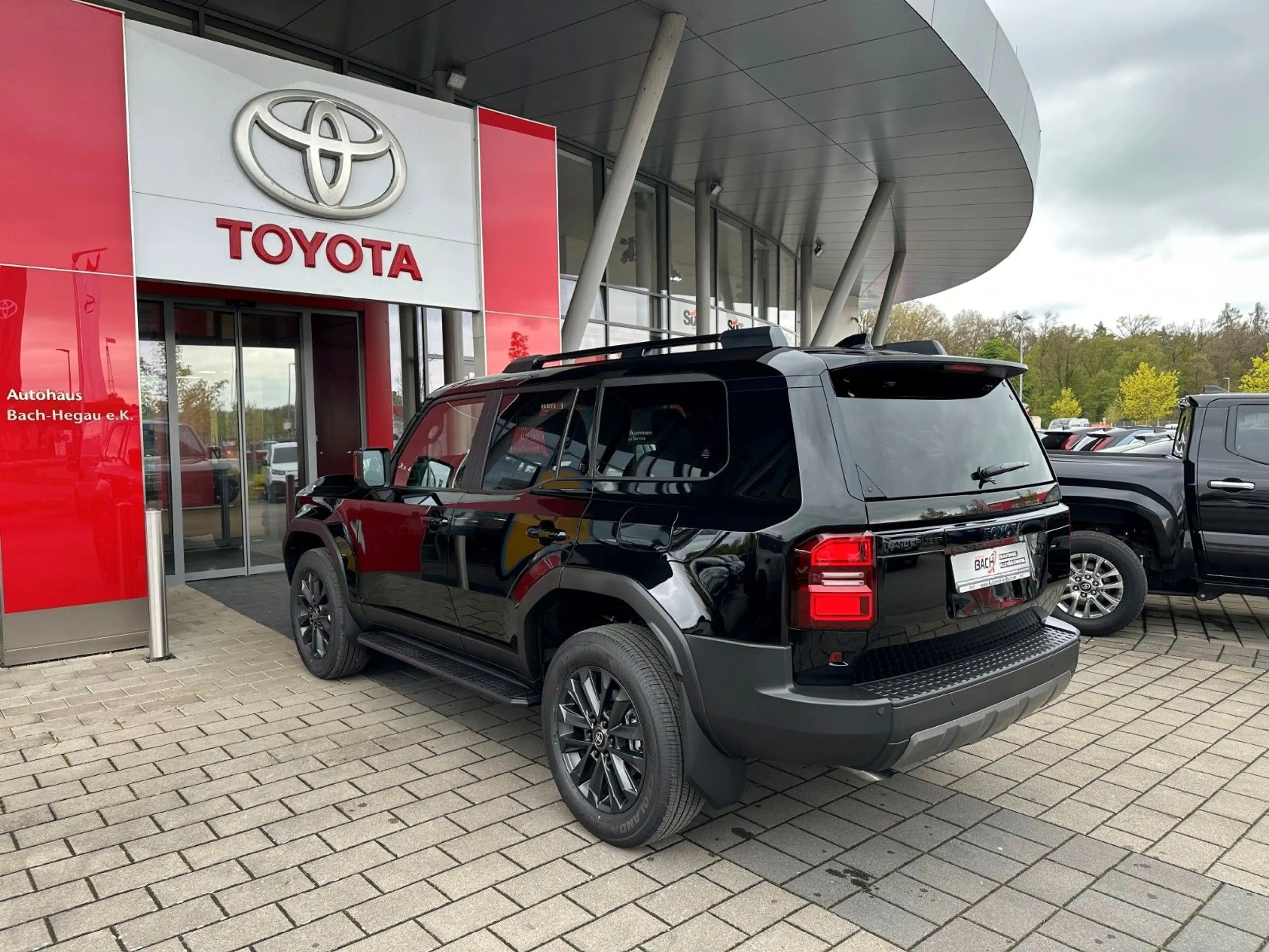 Toyota Land Cruiser 2.8 D-4D 151 kW AWD Lounge PANORAMA — photo 8