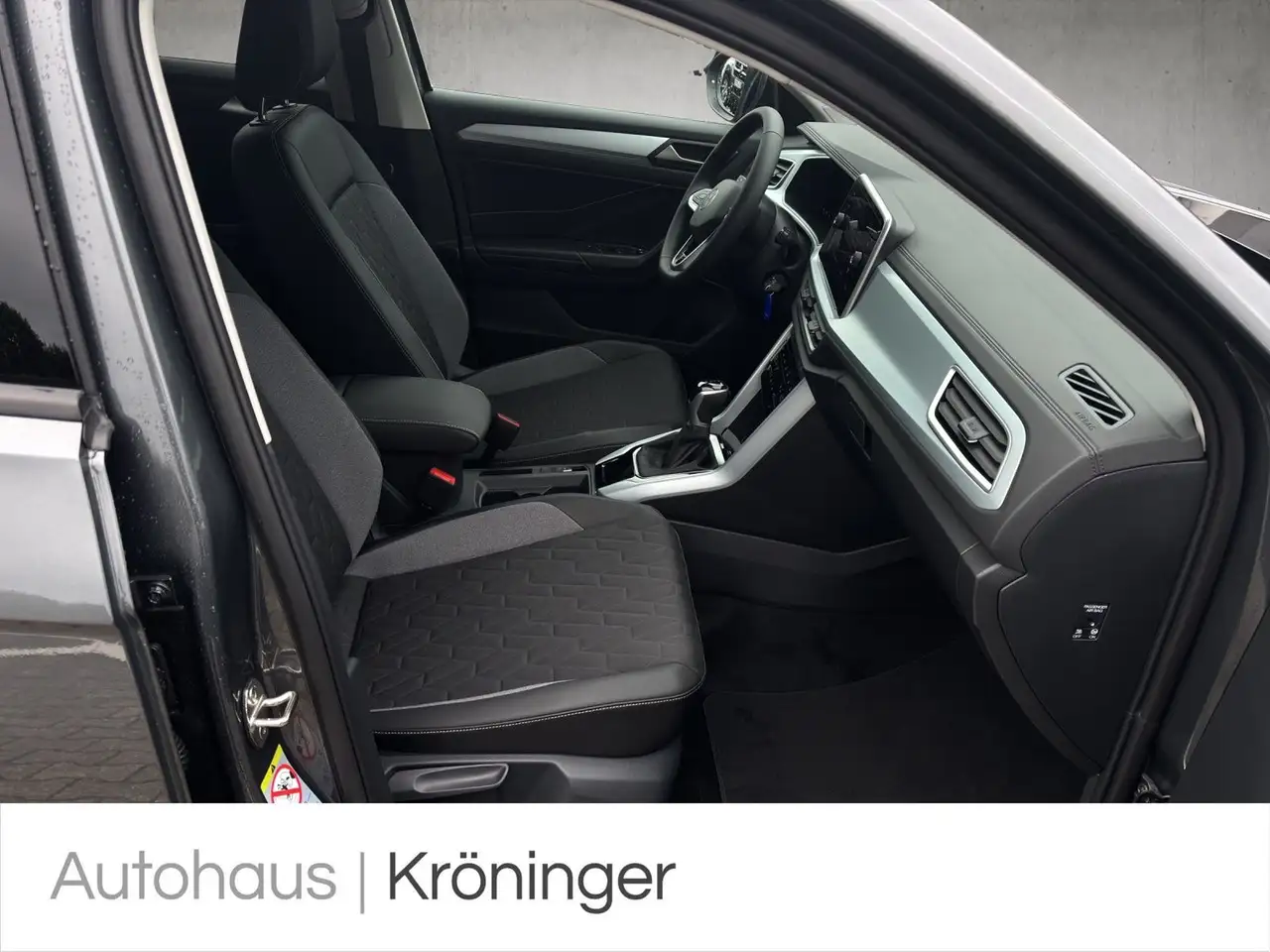 Volkswagen T-Roc GOAL 1.5 TSI DSG AHK Navi ACC Rück 9