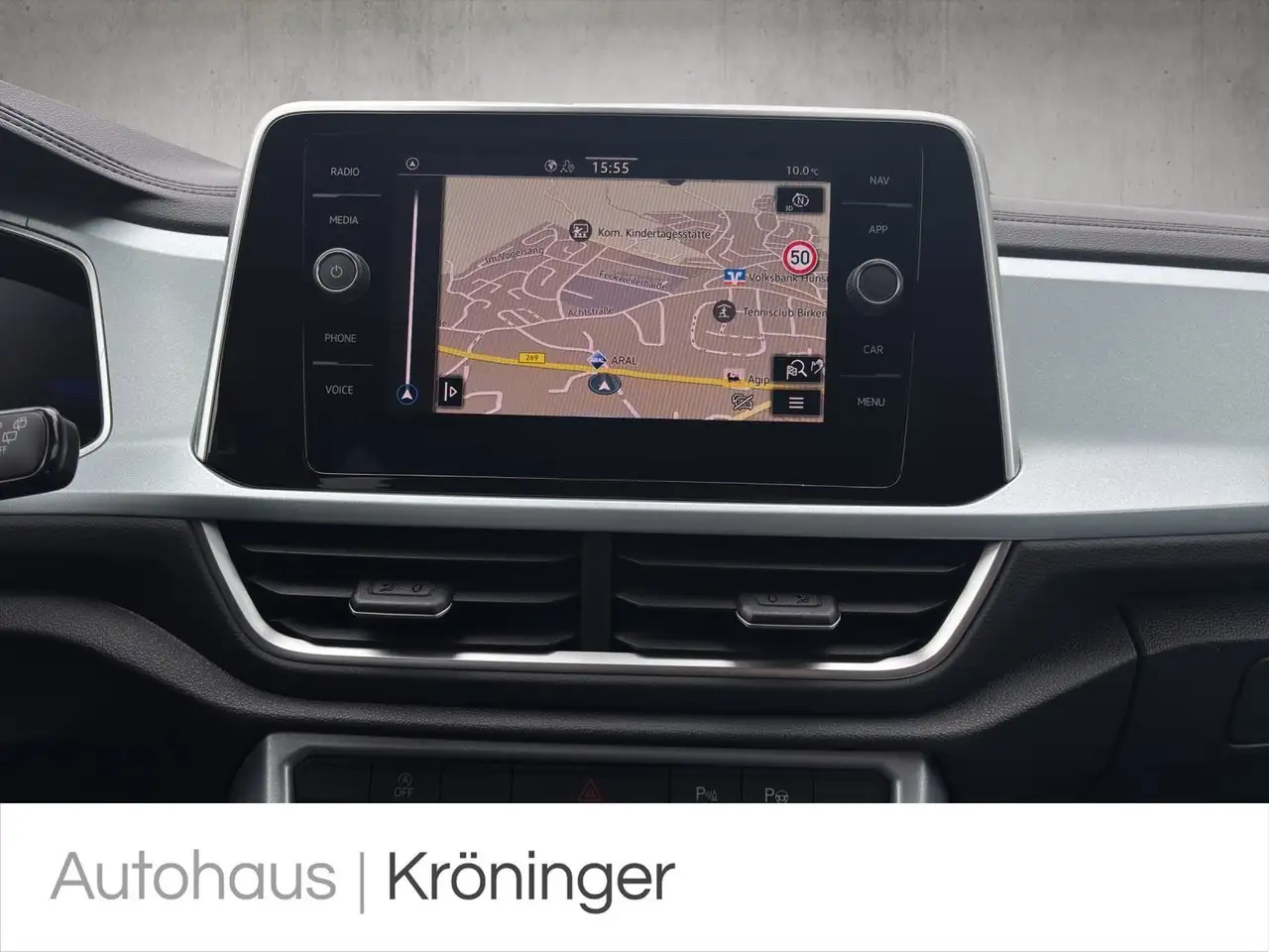 Volkswagen T-Roc GOAL 1.5 TSI DSG AHK Navi ACC Rück 15