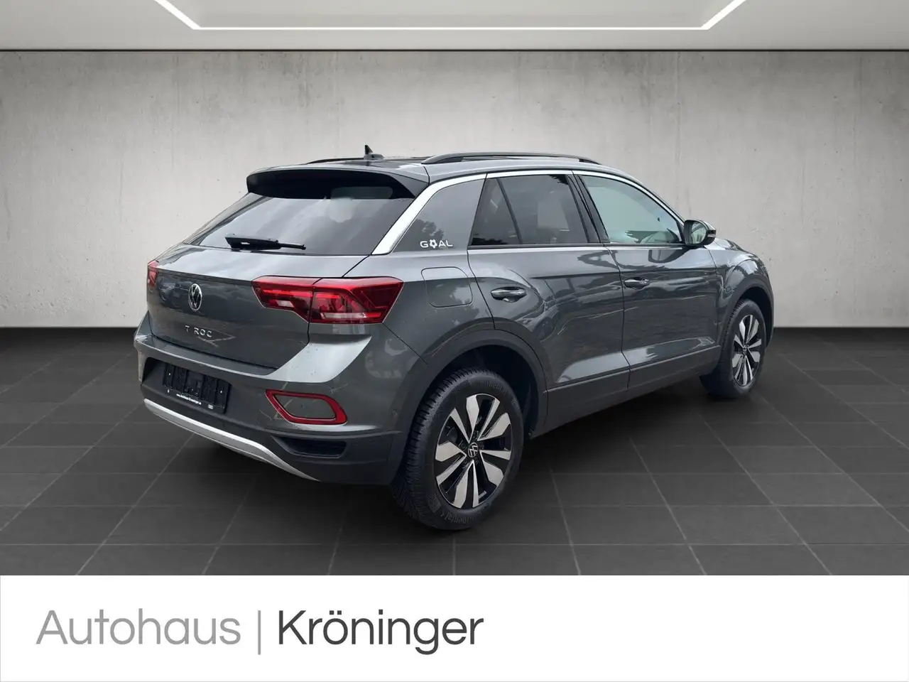 Volkswagen T-Roc GOAL 1.5 TSI DSG AHK Navi ACC Rück 2