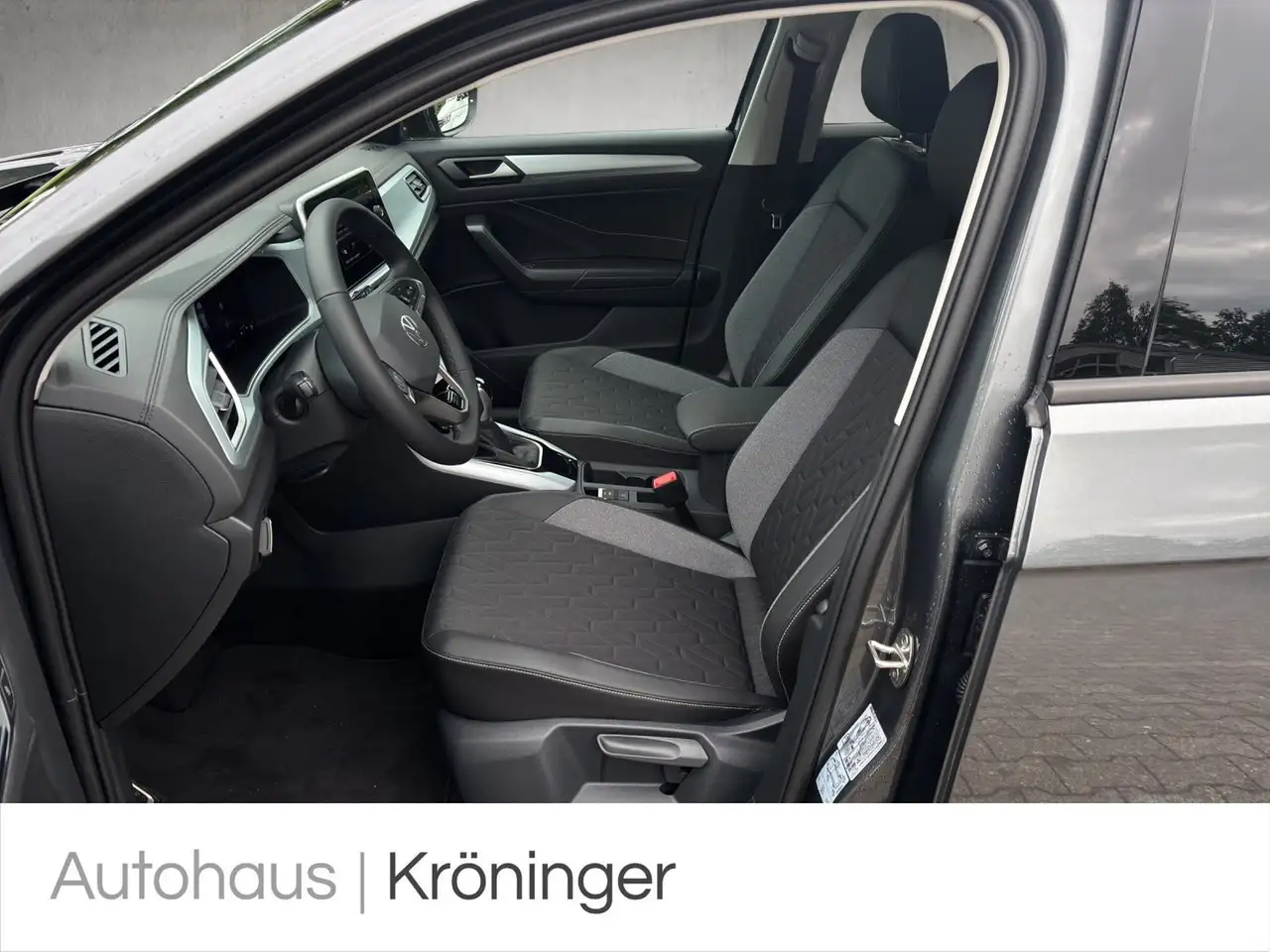 Volkswagen T-Roc GOAL 1.5 TSI DSG AHK Navi ACC Rück 7