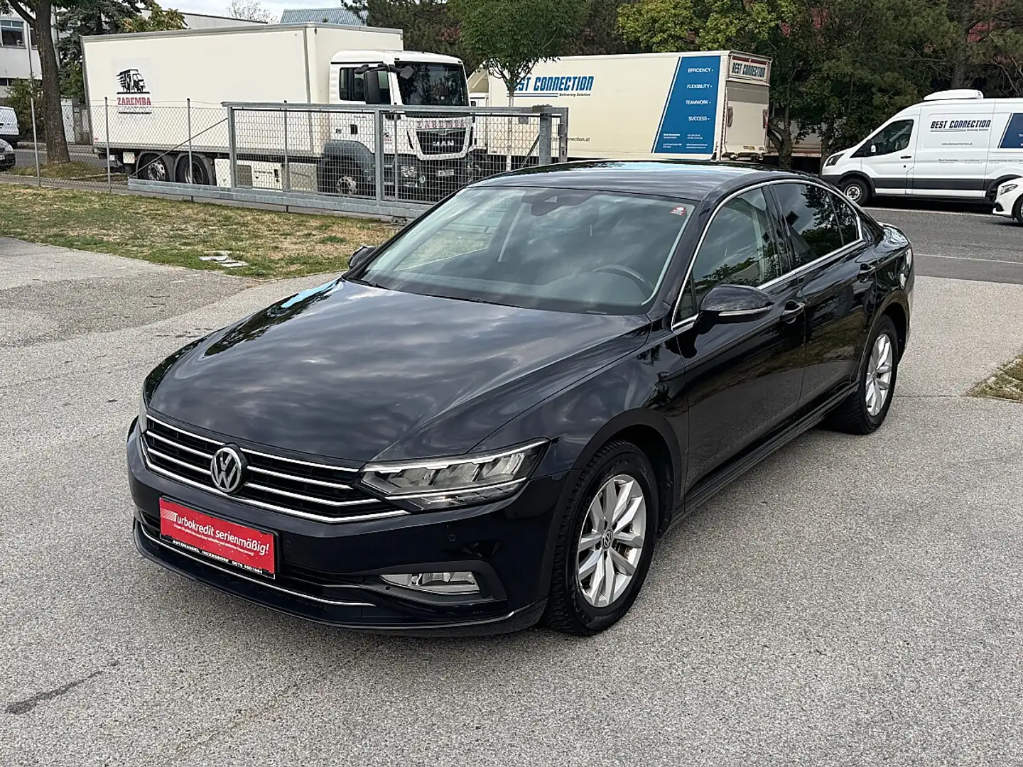 Volkswagen Passat Business 2,0 SCR TDI / NAVI / ACC / LED / Schwarz - 2