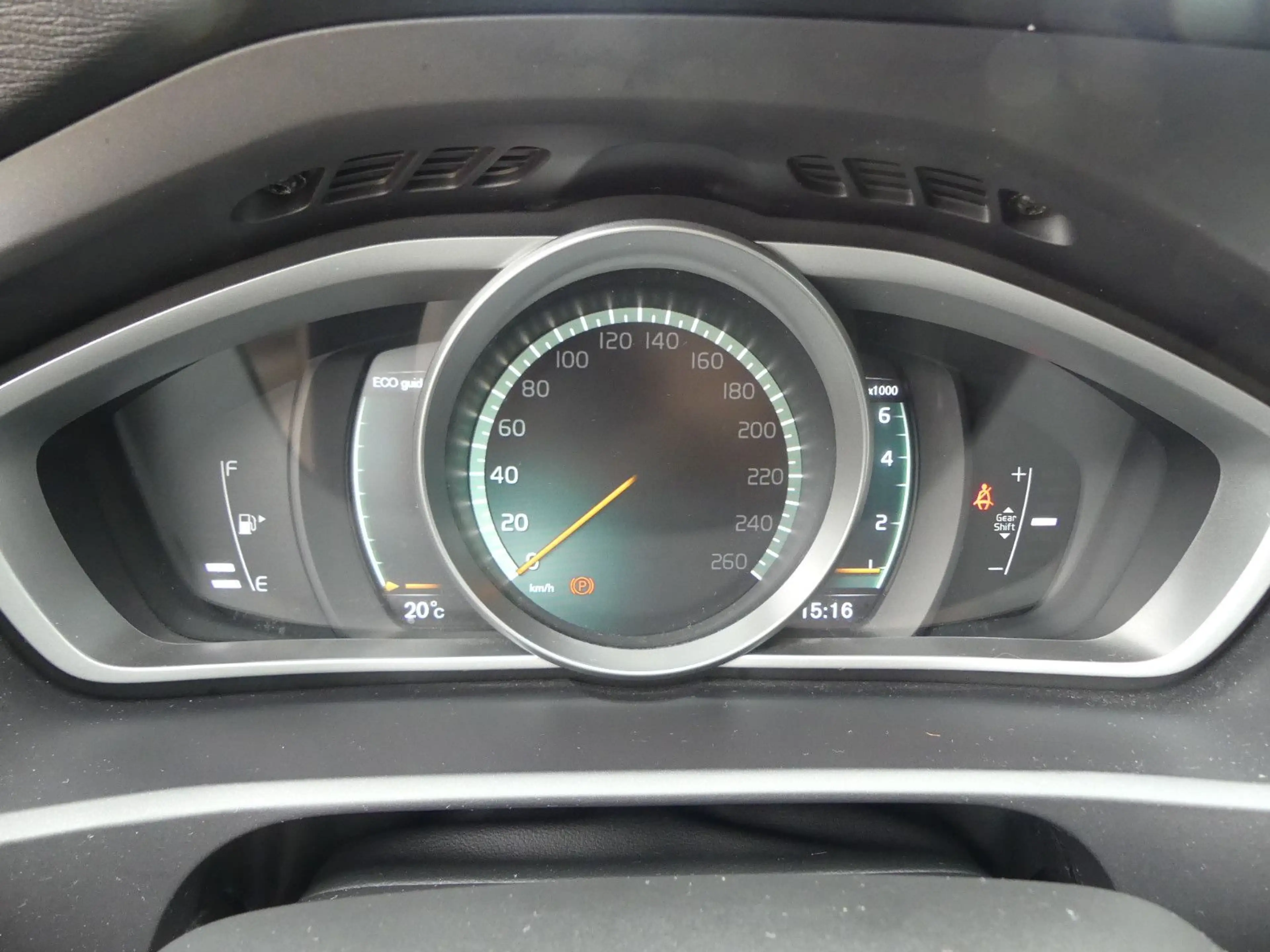 Volvo V40 Momentum*Navi*Sitzhzg*Kamera*AHK*LED — photo 14