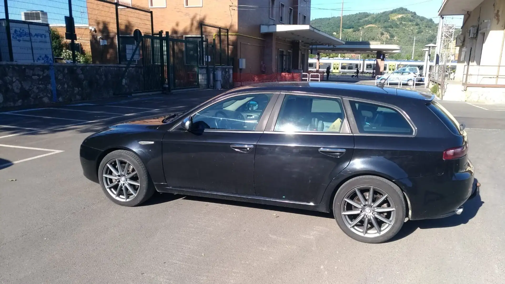 Alfa Romeo 159 exclusive Černá - 1