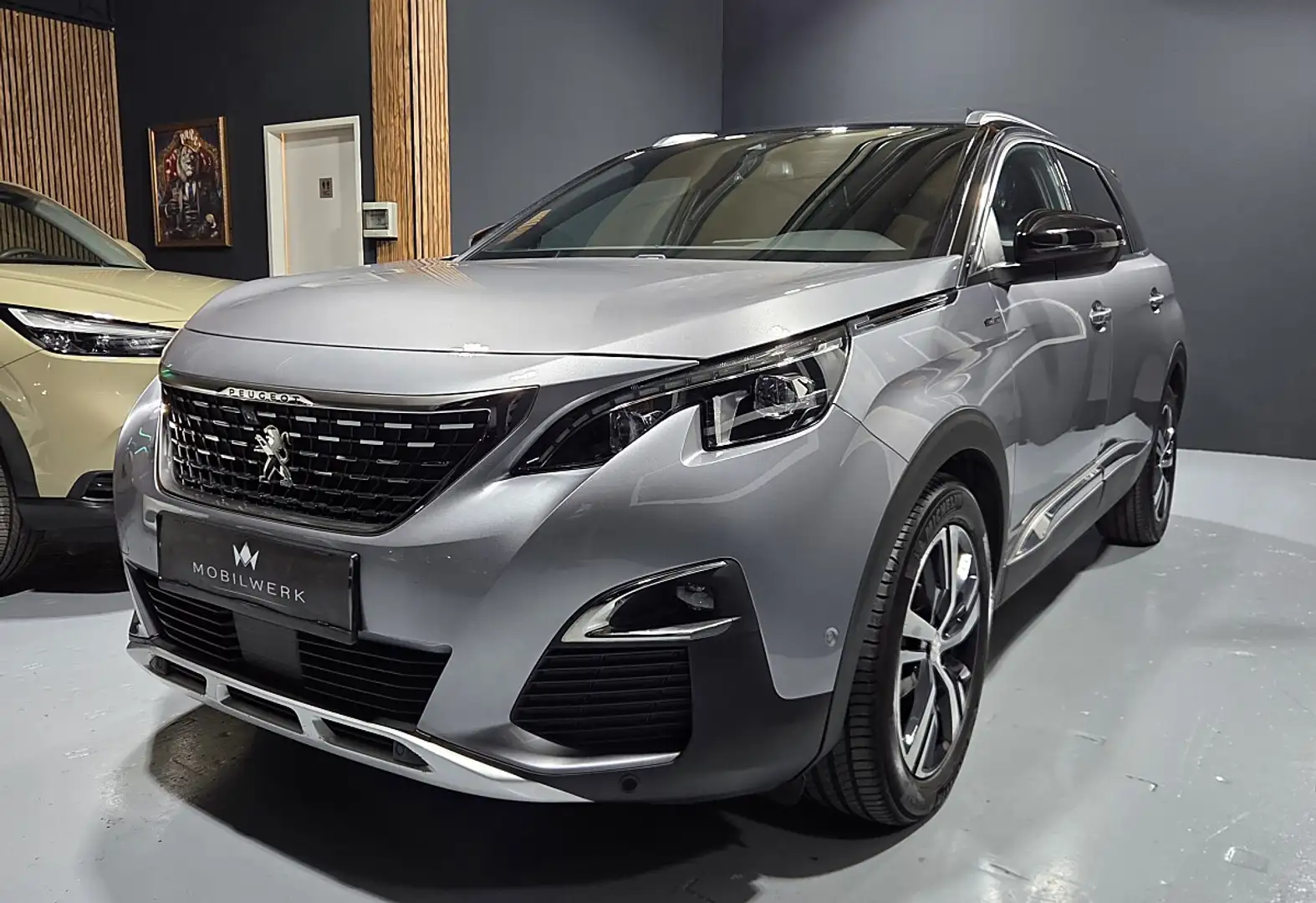 Peugeot 5008 1.5 BlueHDi 130 FAP GT Line Silber - 2