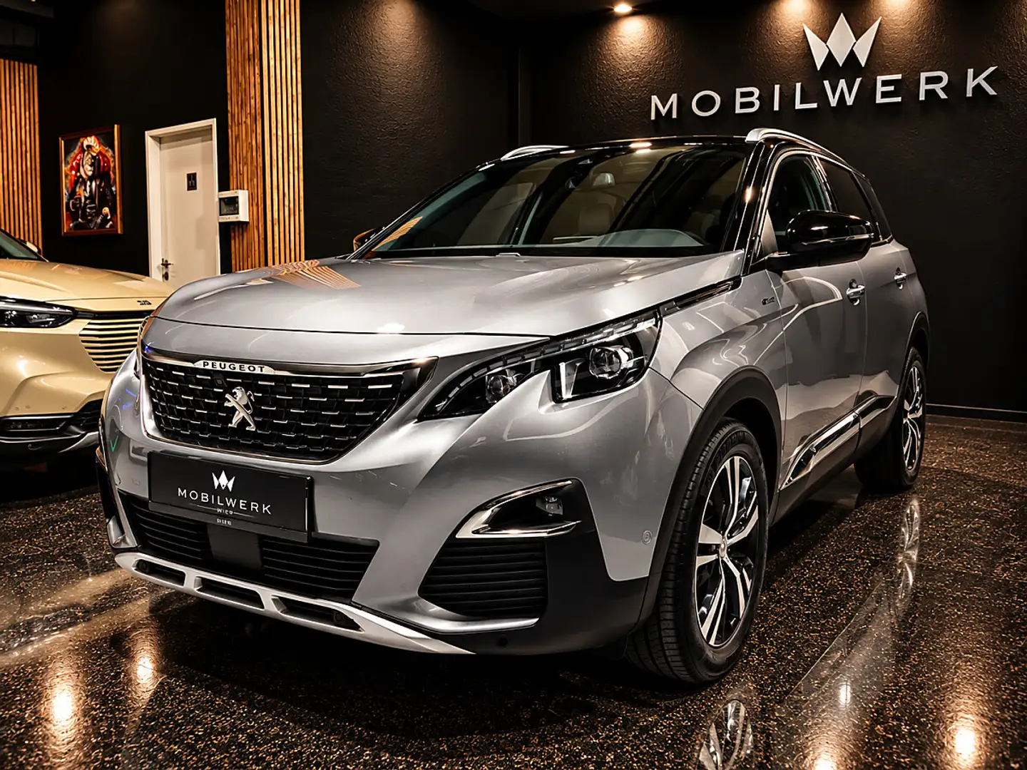 Peugeot 5008 1.5 BlueHDi 130 FAP GT Line Silber - 1