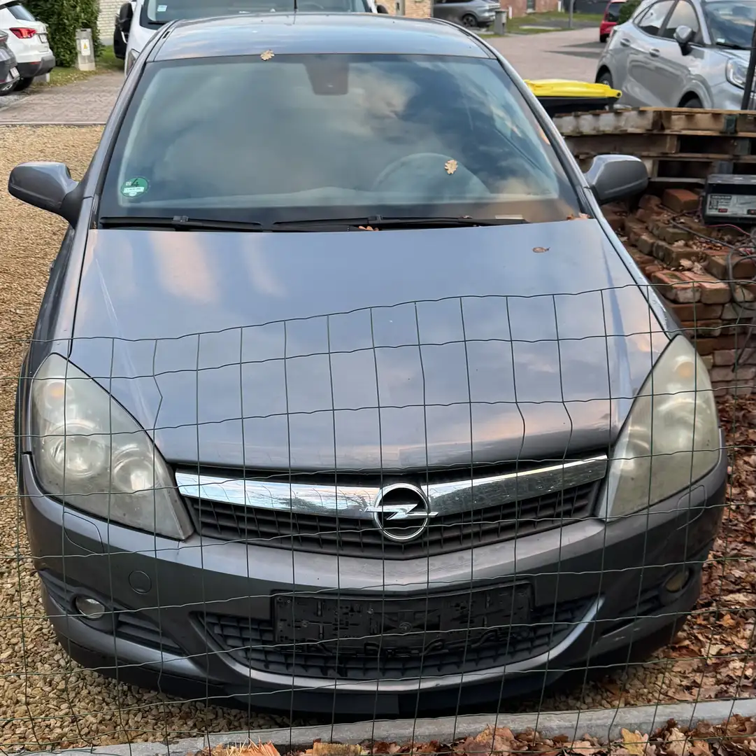 Opel Astra GTC 1.3 CDTi Sport - 2