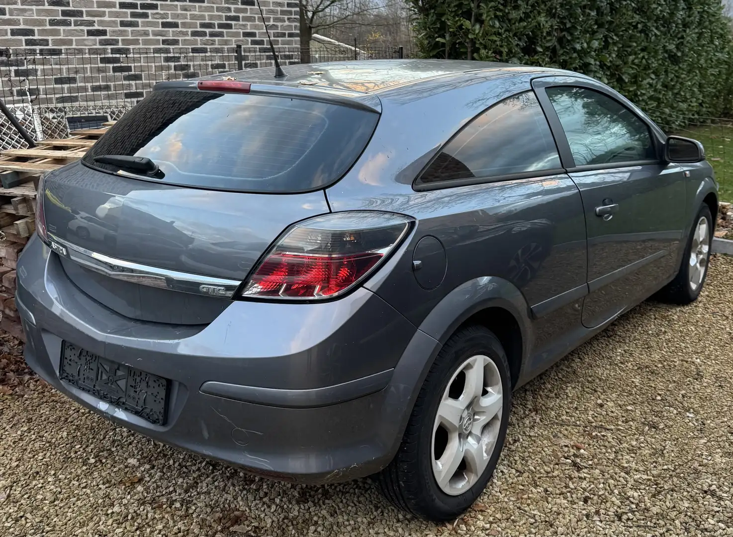 Opel Astra GTC 1.3 CDTi Sport - 1