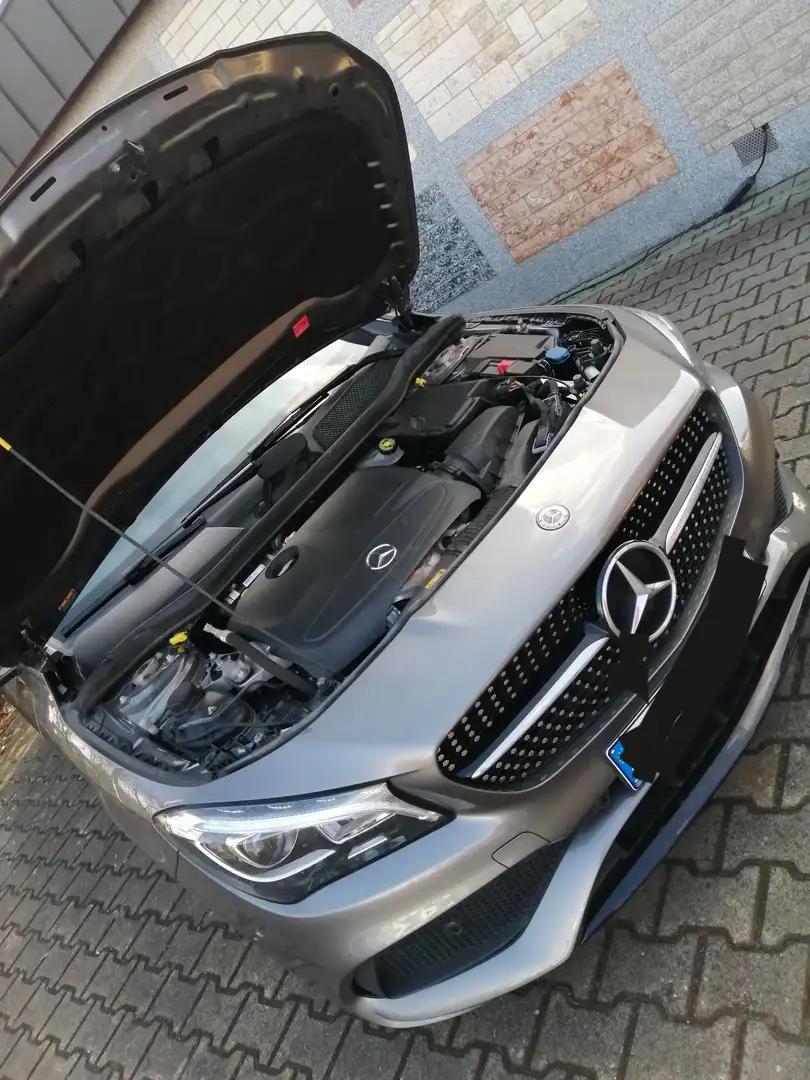 Mercedes-Benz CLA 250 CLA Shooting Brake 250 4Matic 7G-DCT UrbanStyle Ed Grau - 2