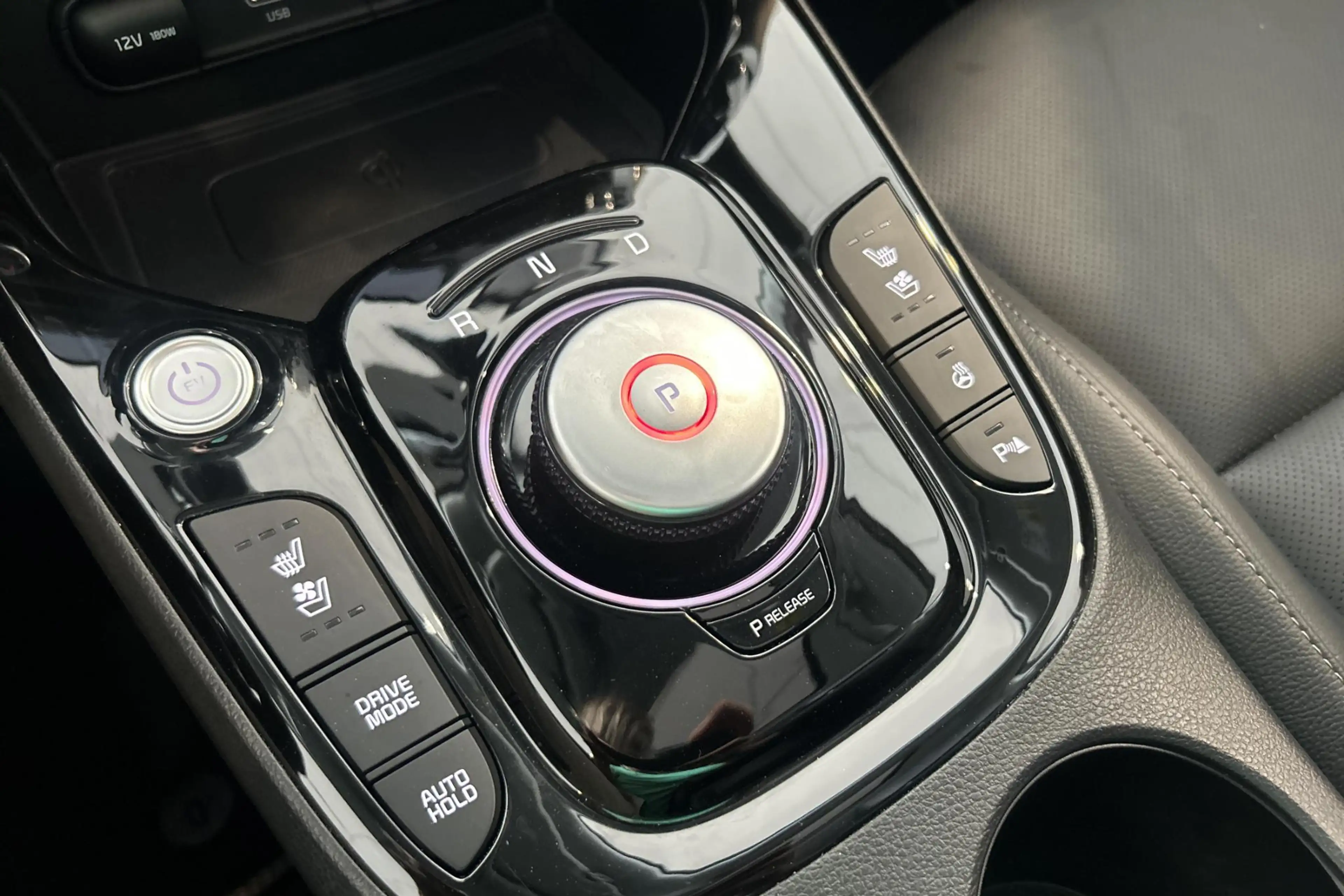 Kia Soul EV 64 kWH Pulse — photo 15