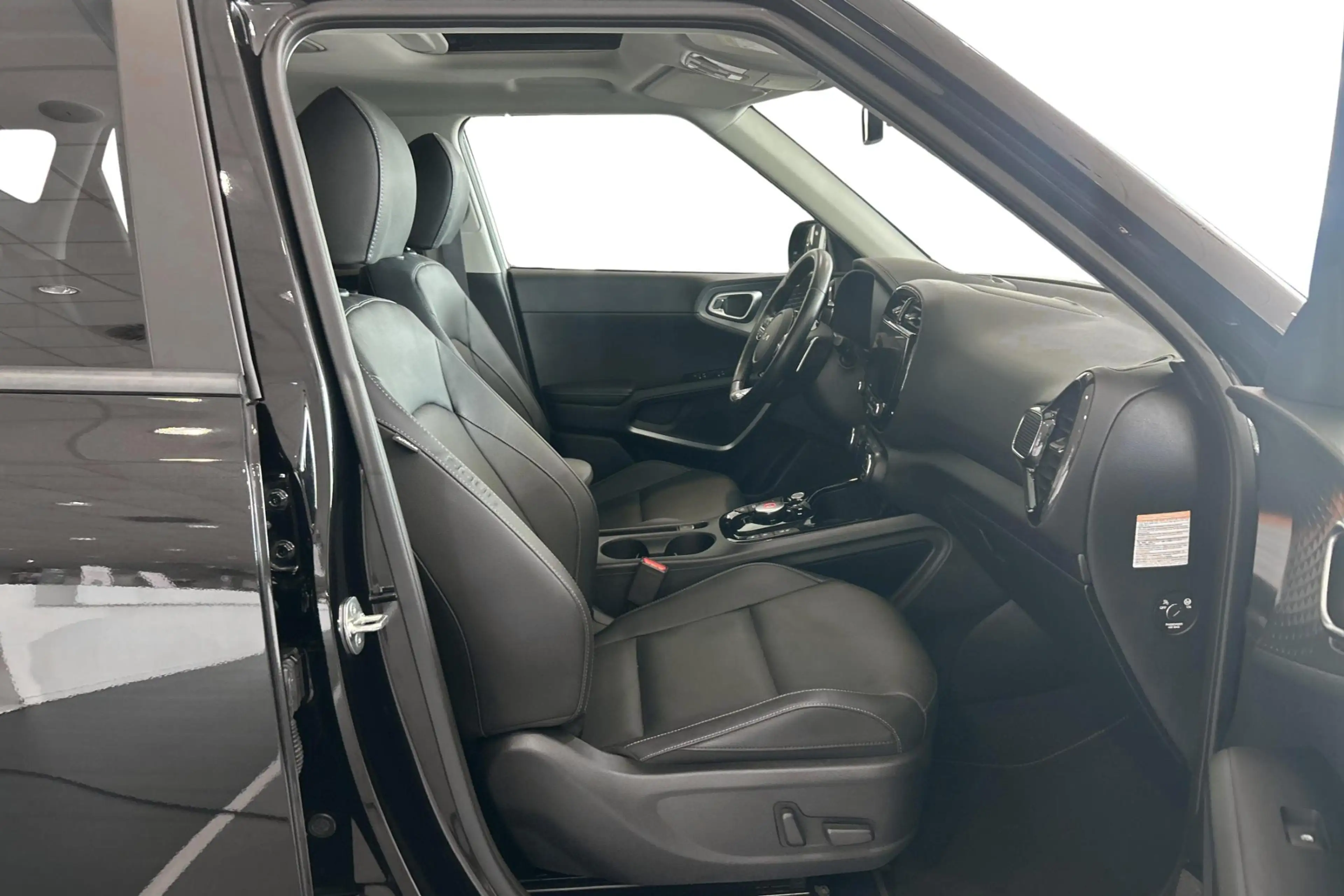 Kia Soul EV 64 kWH Pulse — photo 6