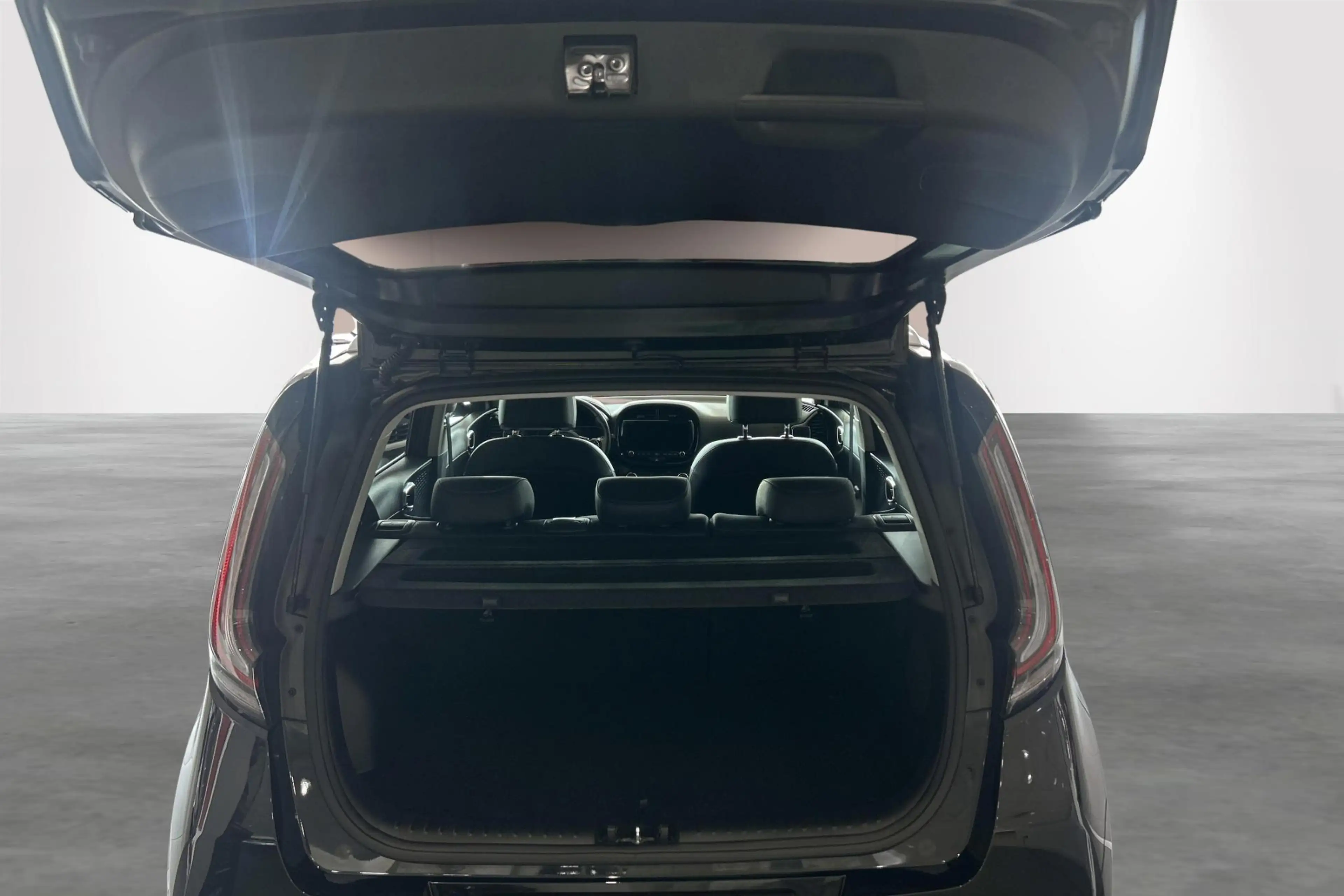 Kia Soul EV 64 kWH Pulse — photo 10