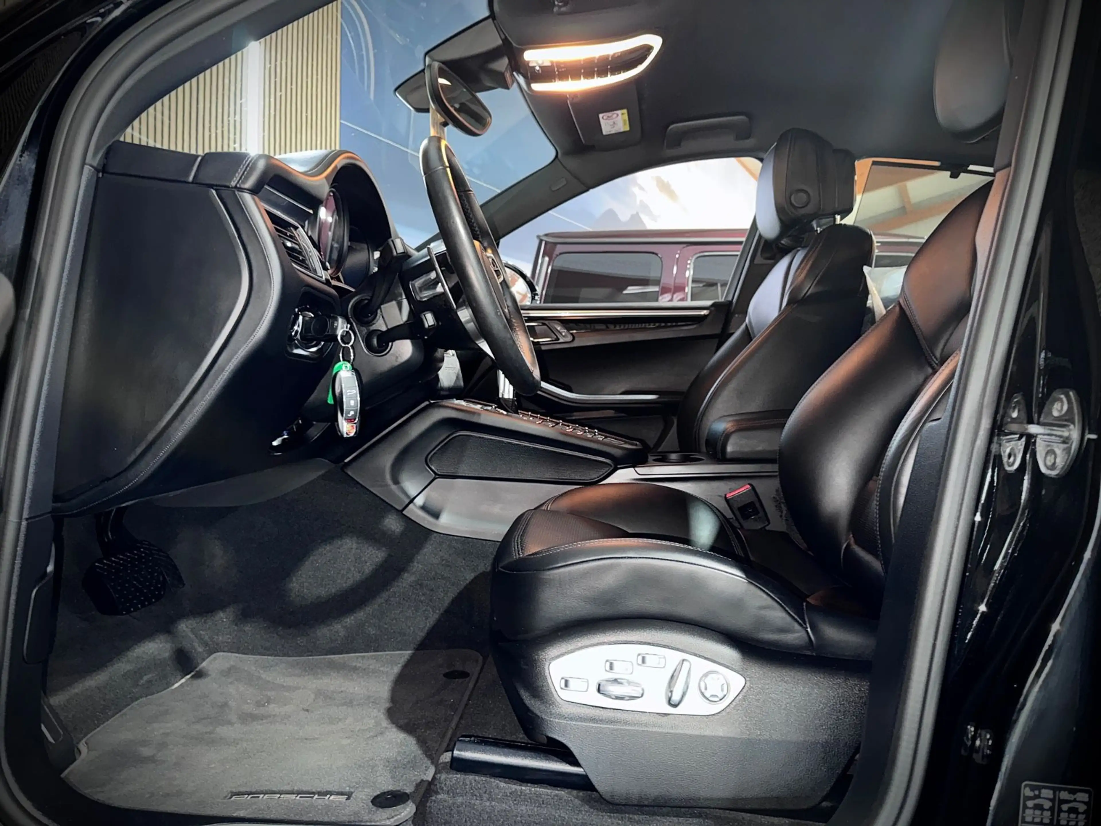 Porsche Macan *S*18-WEGE*PASM*CARPLAY*8-FACH*NUR 27.000km — photo 14