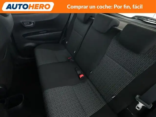 Toyota Yaris view 15
