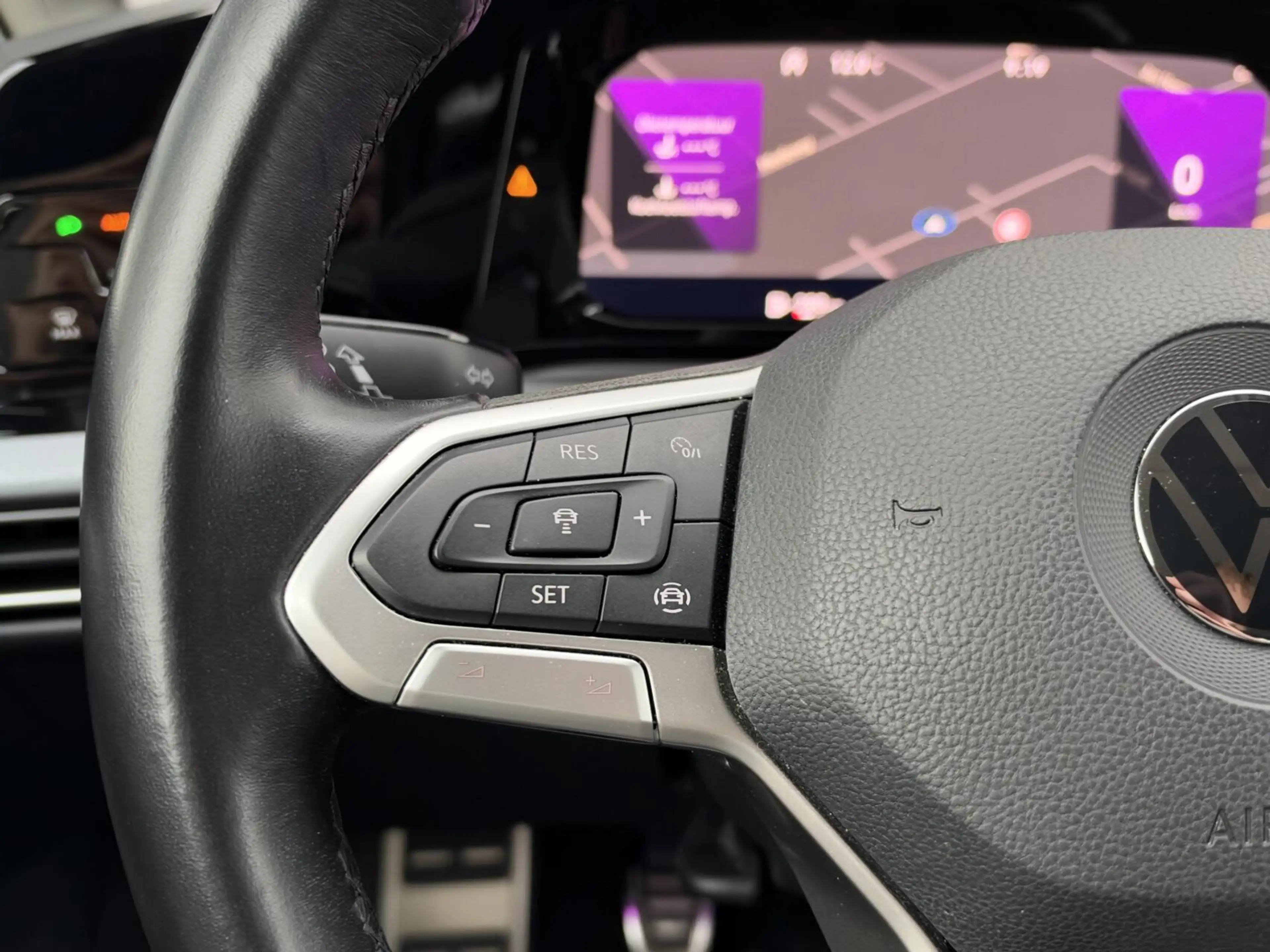 Volkswagen Golf 1.5 TSI | Virtual Cockpit | IQ Drive | CarPlay | N — photo 10