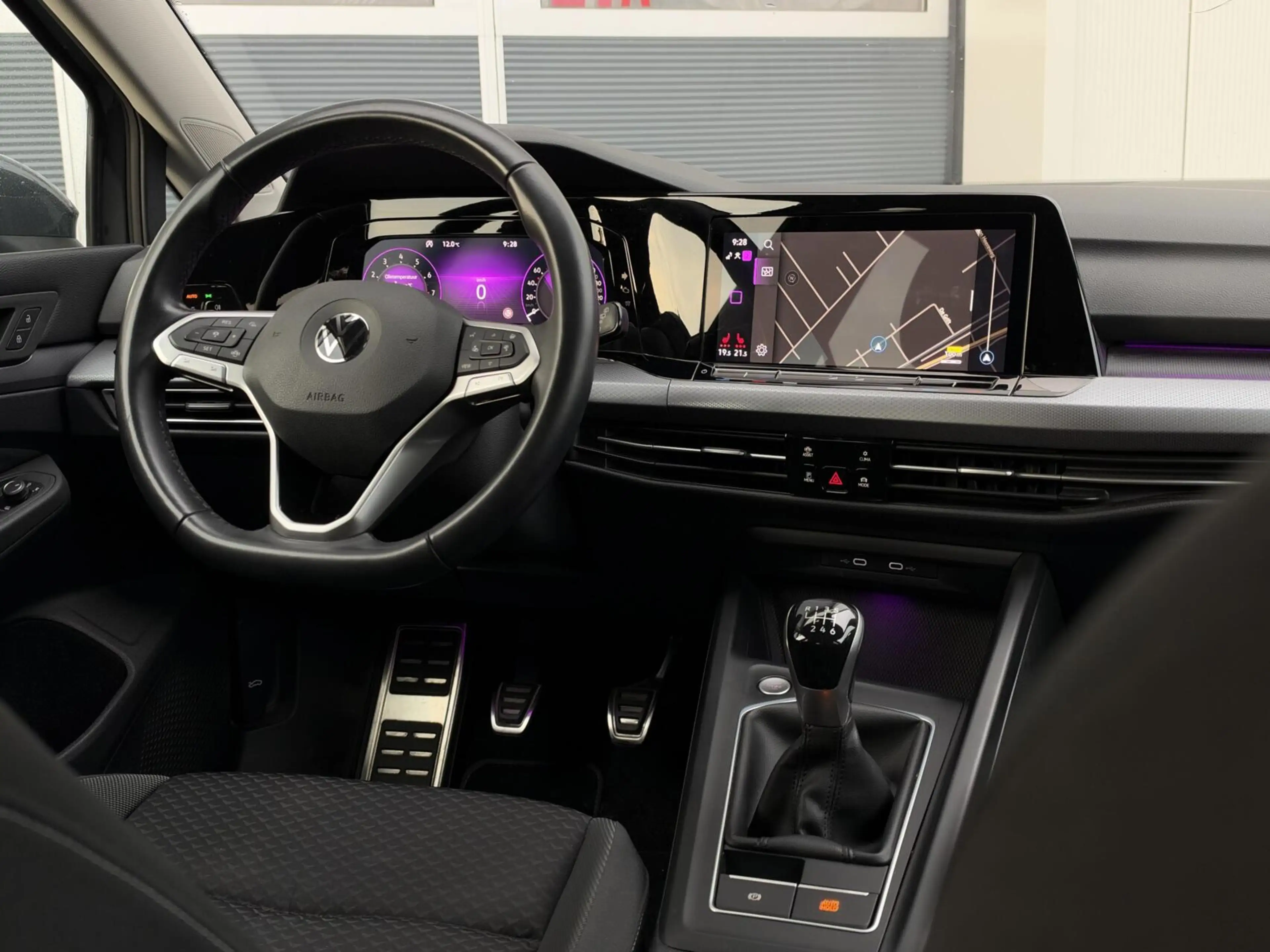Volkswagen Golf 1.5 TSI | Virtual Cockpit | IQ Drive | CarPlay | N — photo 3