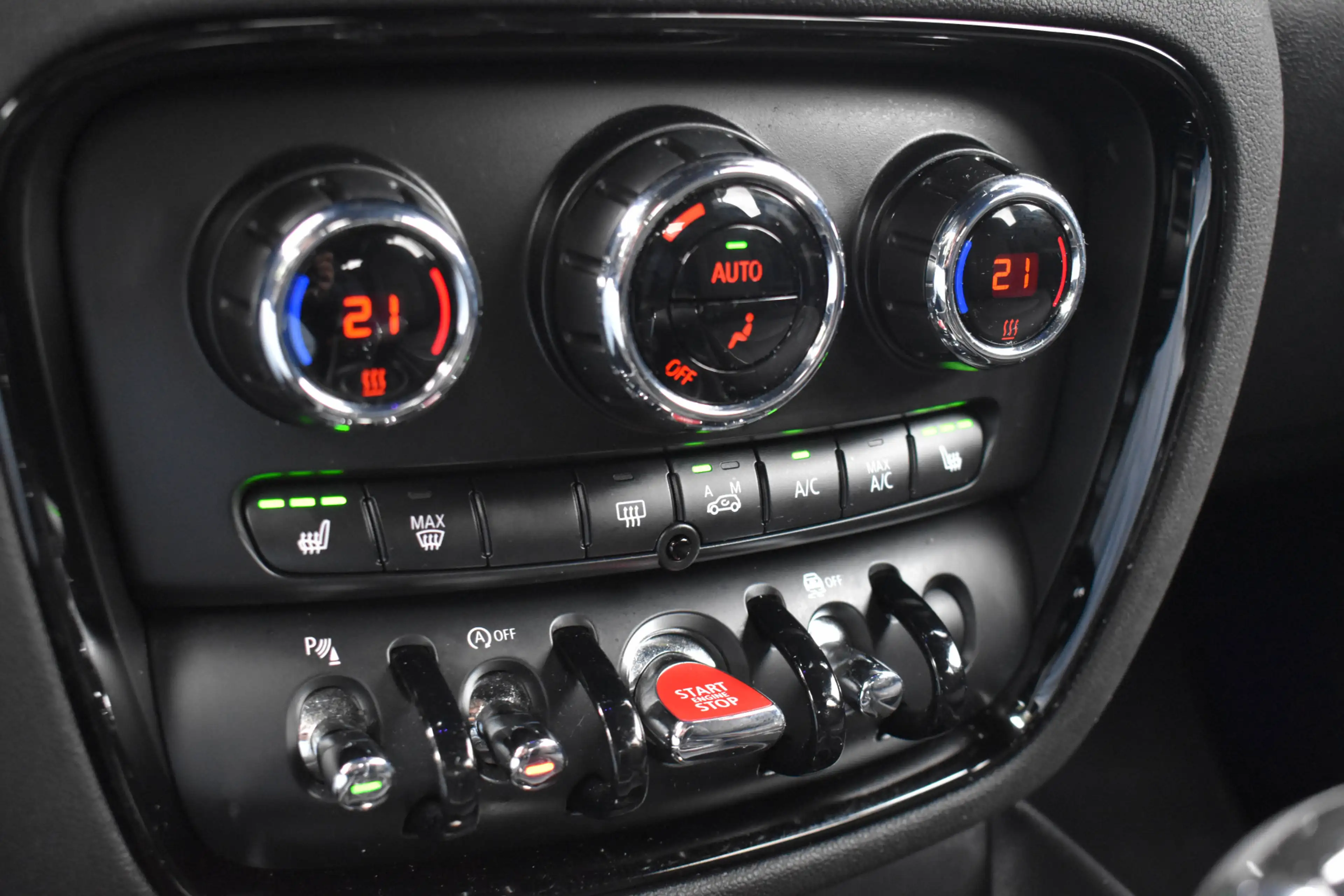 MINI One Clubman 1.5 Aut. | Xenon/LED | Stoelverwarming | Keyless | — photo 24