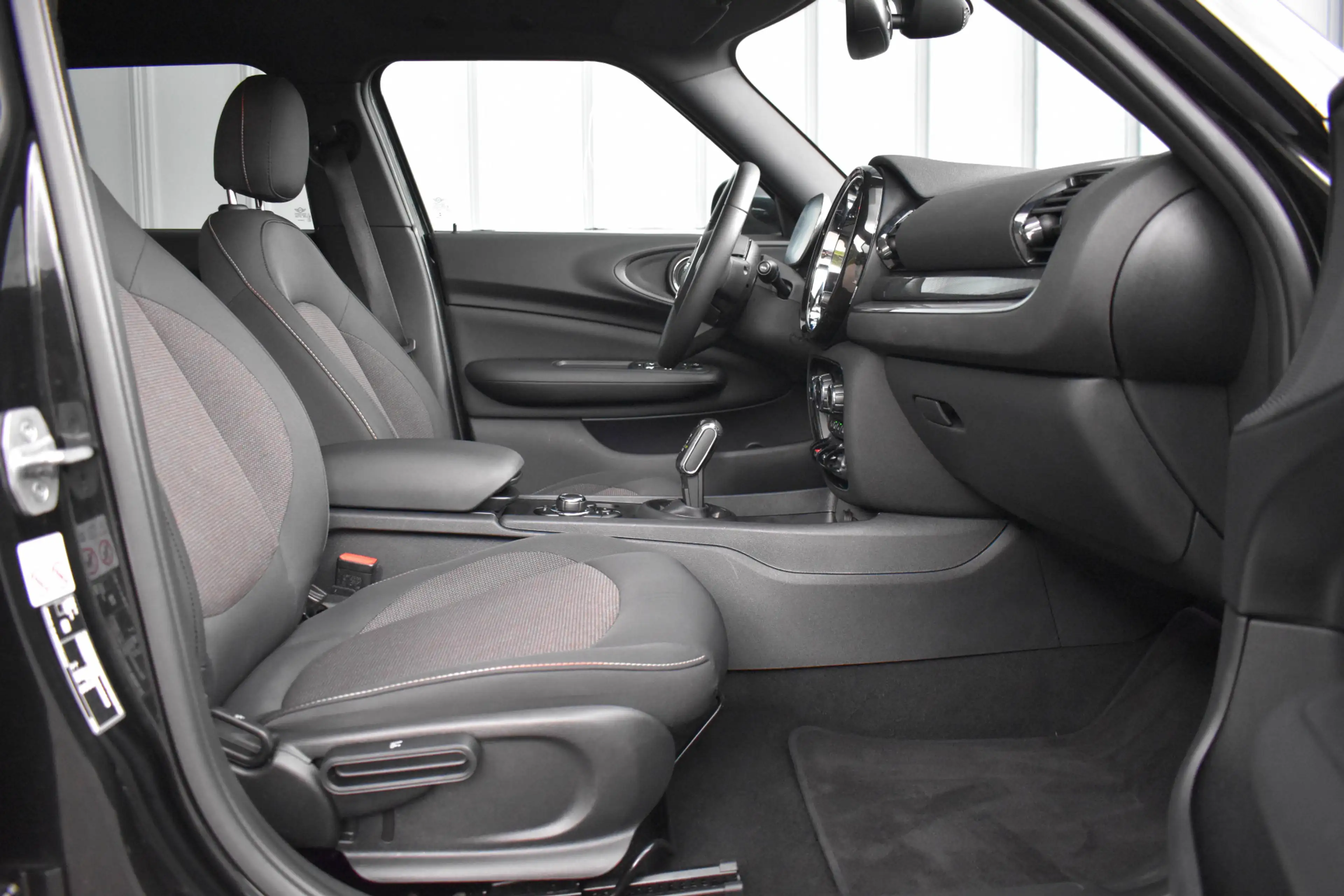 MINI One Clubman 1.5 Aut. | Xenon/LED | Stoelverwarming | Keyless | — photo 4