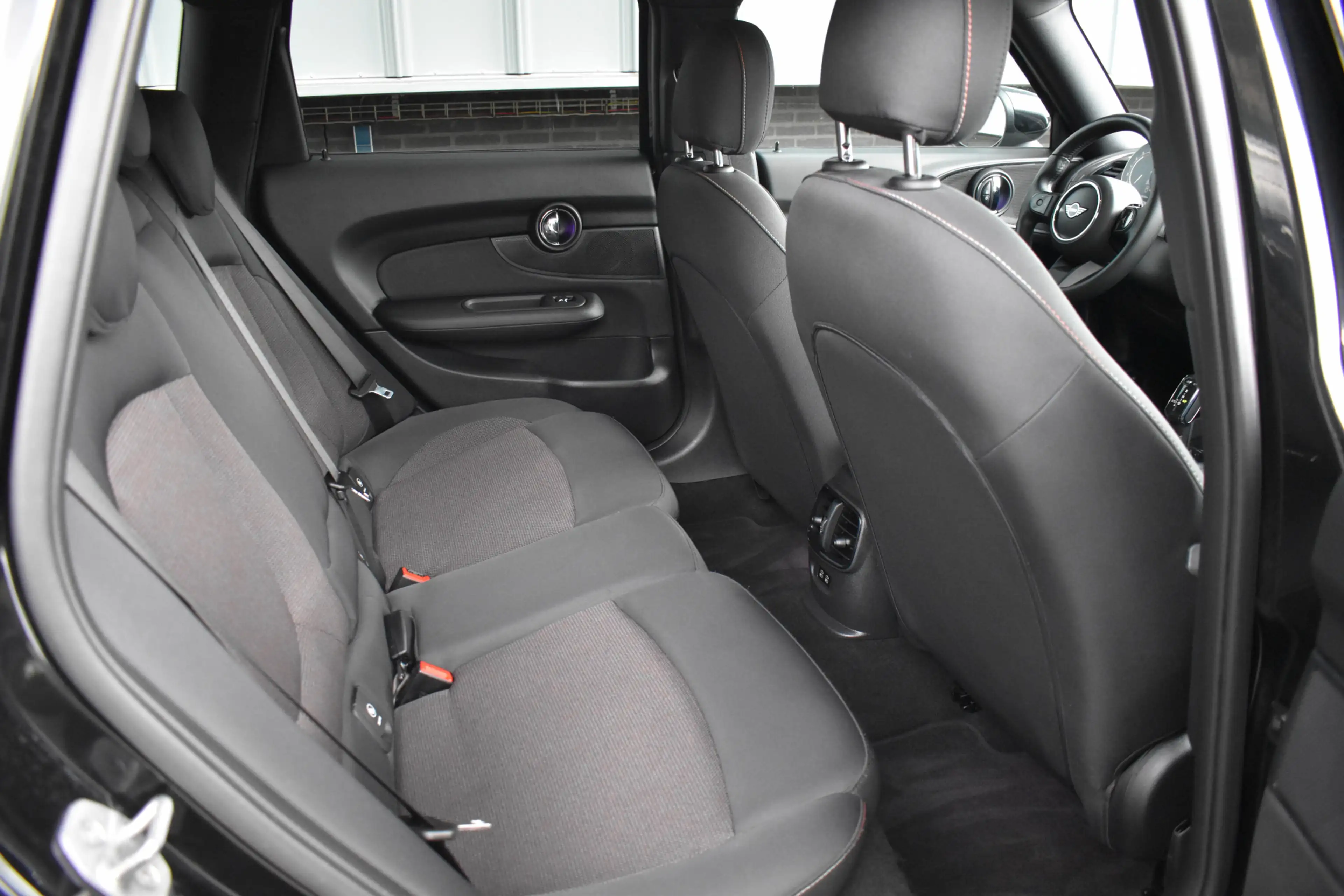 MINI One Clubman 1.5 Aut. | Xenon/LED | Stoelverwarming | Keyless | — photo 13