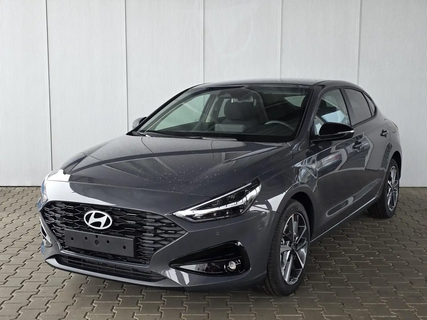 Hyundai i30 Fastback LED PDC vouHi Kam Lkrhzg Shzg Nav Grau - 1