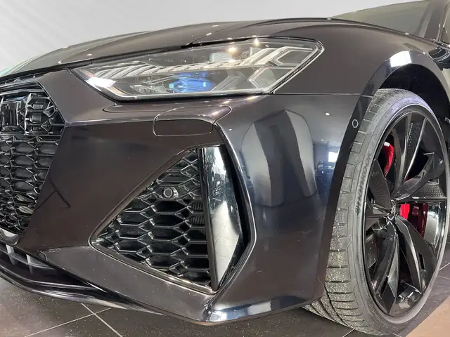Audi RS6 view 6