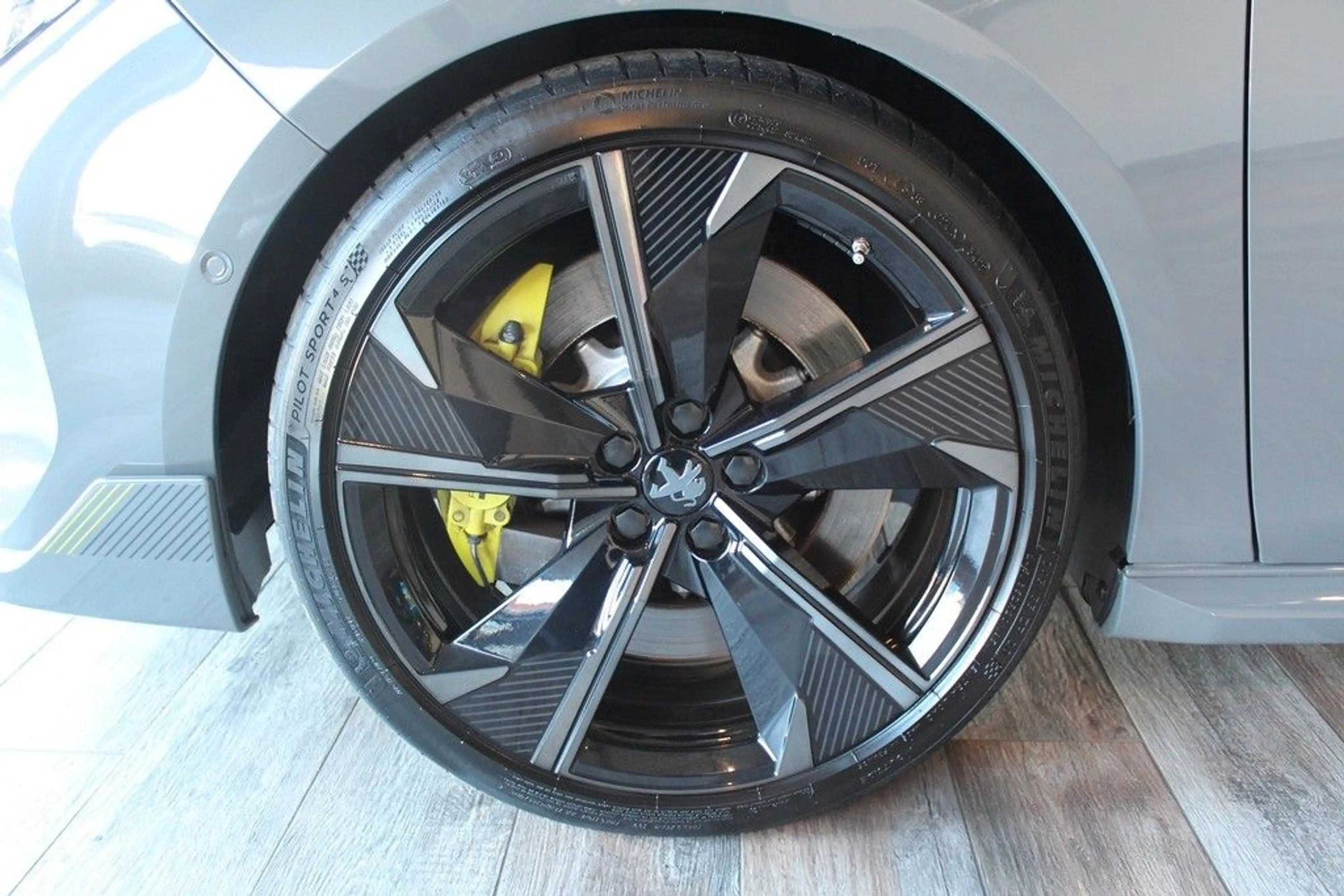 Peugeot 508 SW PSE Hybrid4 360 E-EAT8*4WD*LED*ACC* — photo 10