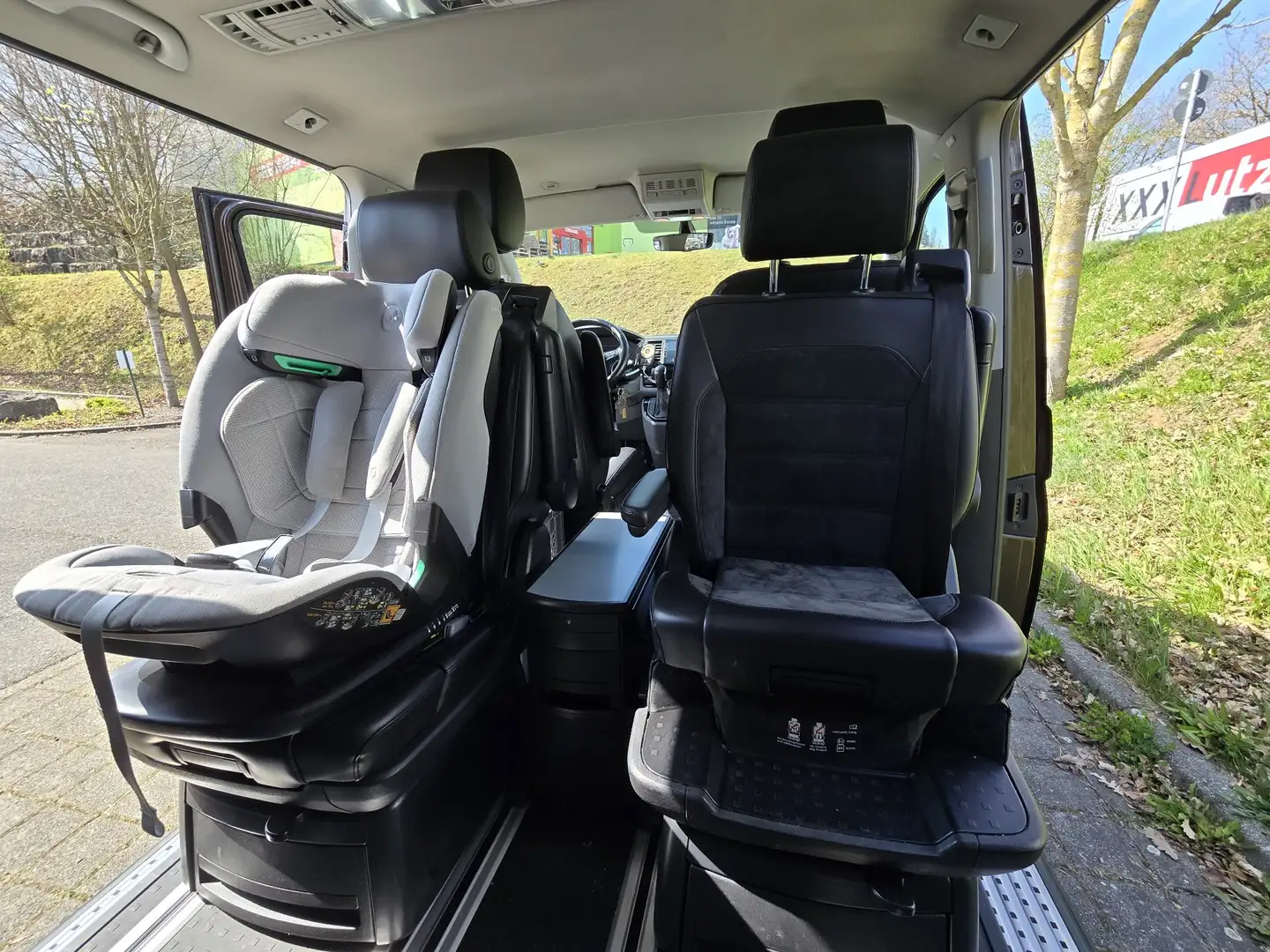 Volkswagen T6 Multivan DSG Kurz 4MOTION Highline - 2