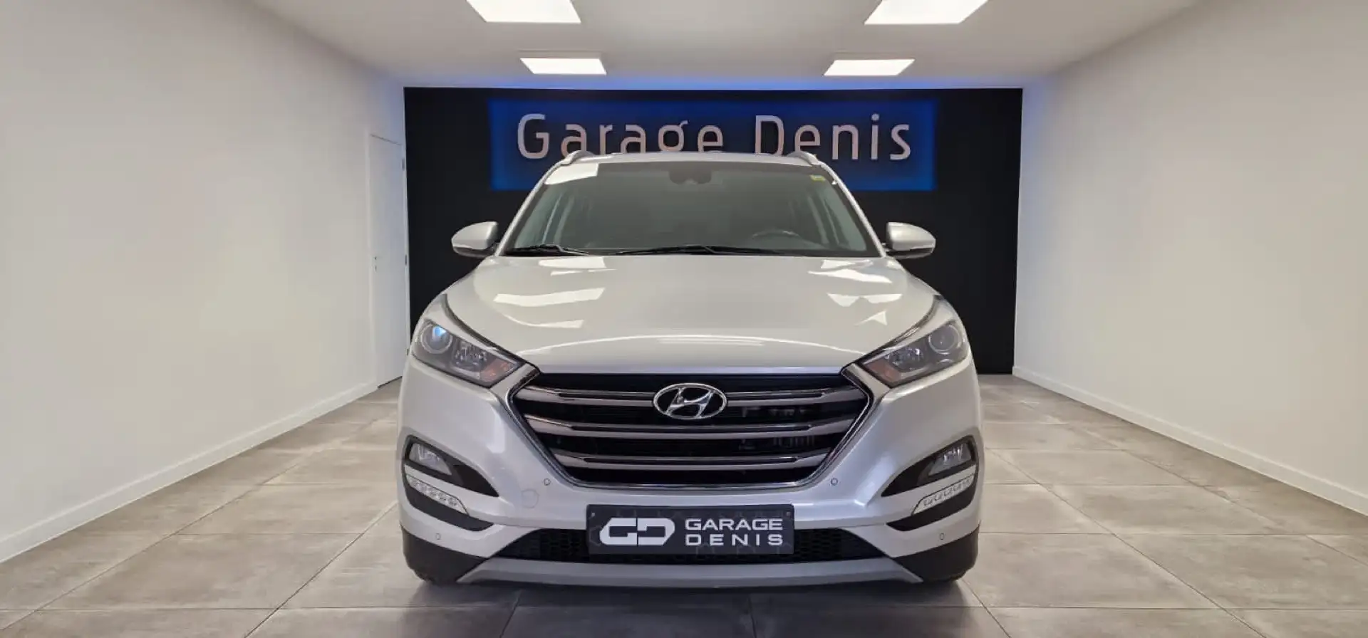 Hyundai TUCSON 1.7 CRDi 2WD Premium *GPS+CAMERA*LED*CUIR*GARANTIE Gris - 2