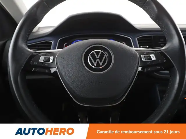 Volkswagen T-Roc view 19