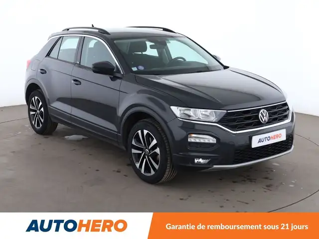 Volkswagen T-Roc view 8