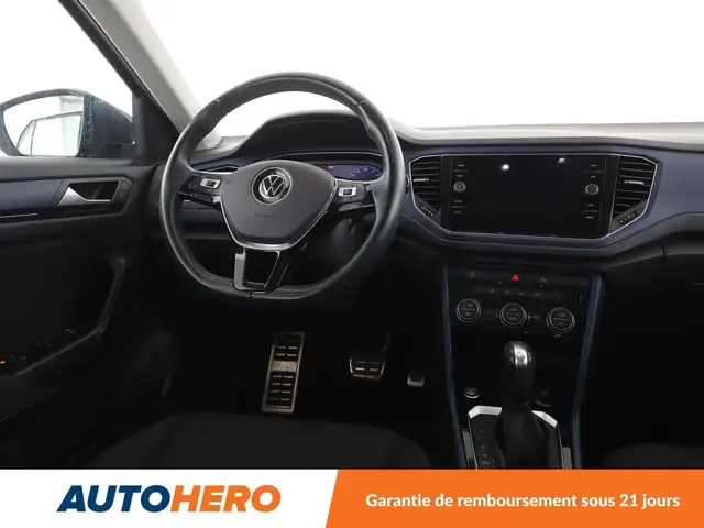 Volkswagen T-Roc view 13