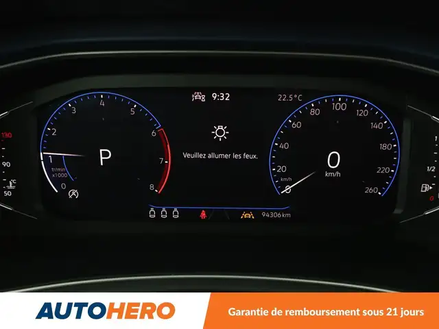 Volkswagen T-Roc view 20
