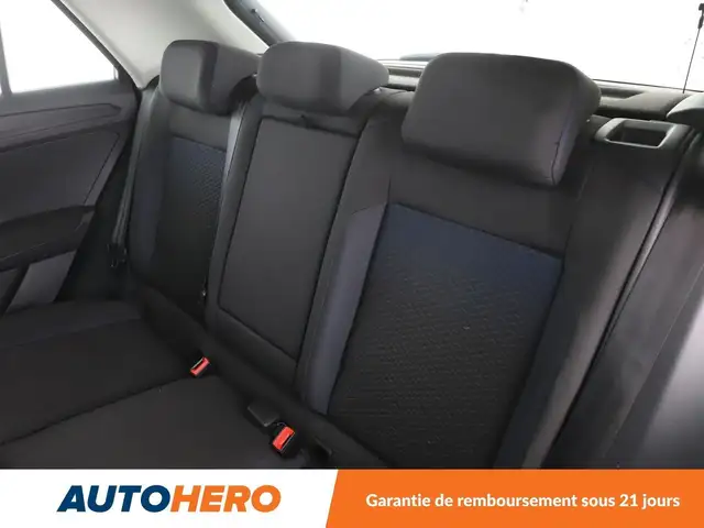 Volkswagen T-Roc view 14
