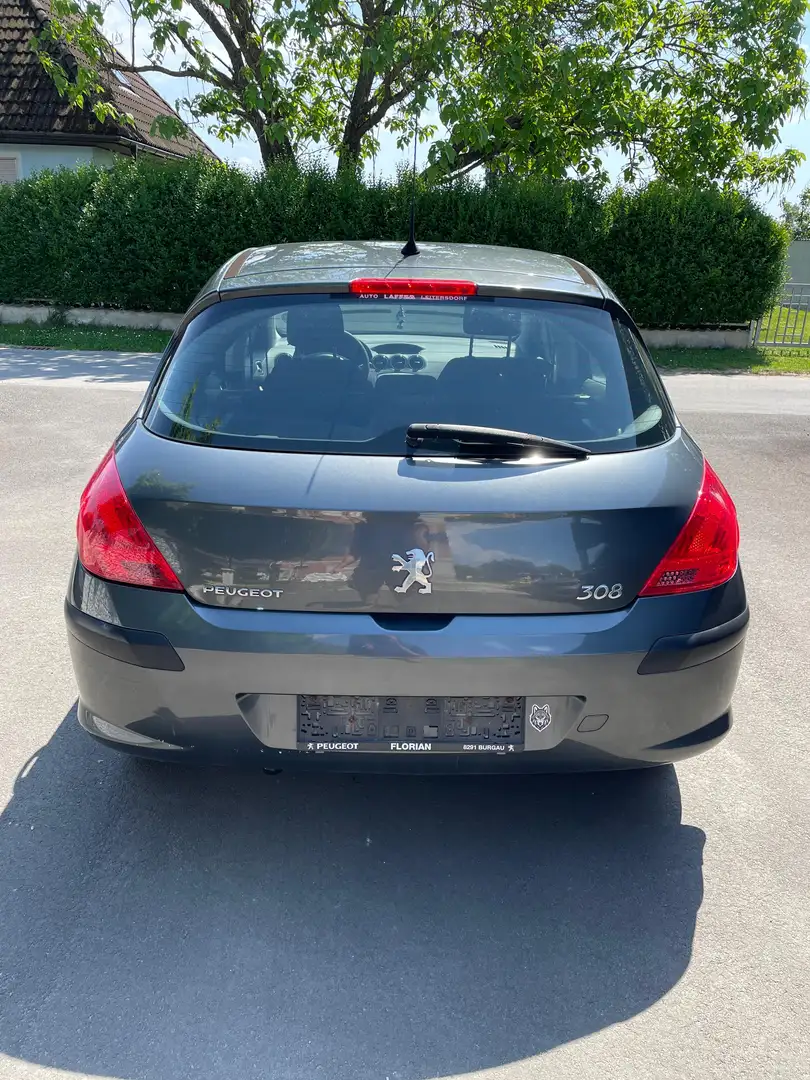 Peugeot 308 - 1