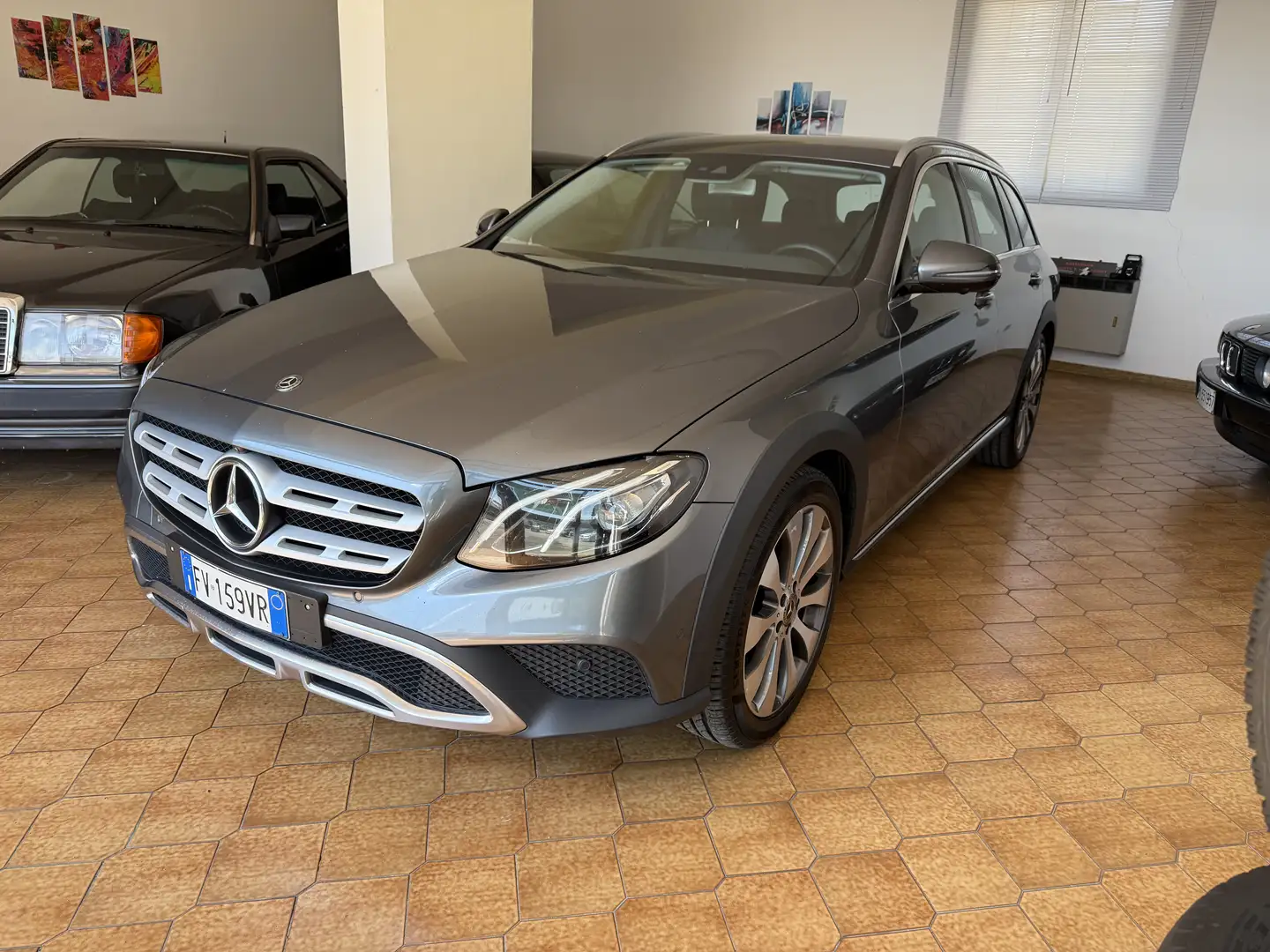 Mercedes-Benz E 220 SW All-Terrain 220 d Sport 4matic auto Grijs - 1