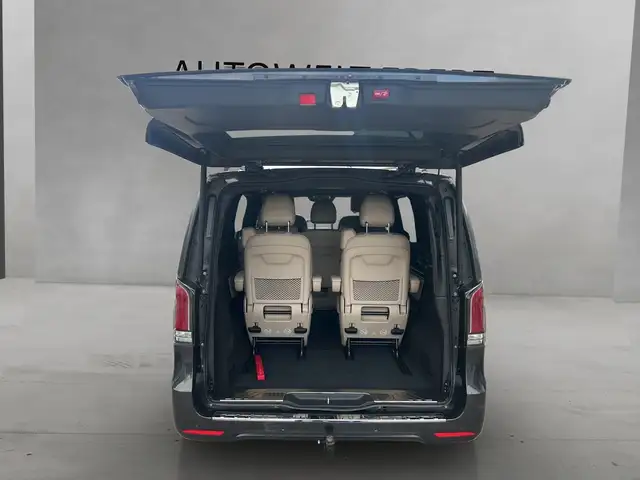 Mercedes-Benz V-Class view 14