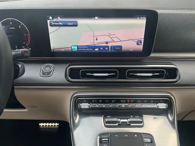 Mercedes-Benz V-Class view 11