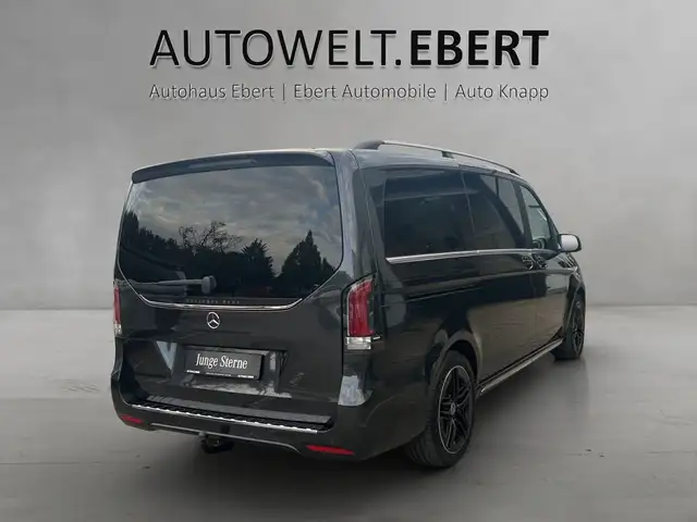 Mercedes-Benz V-Class view 5