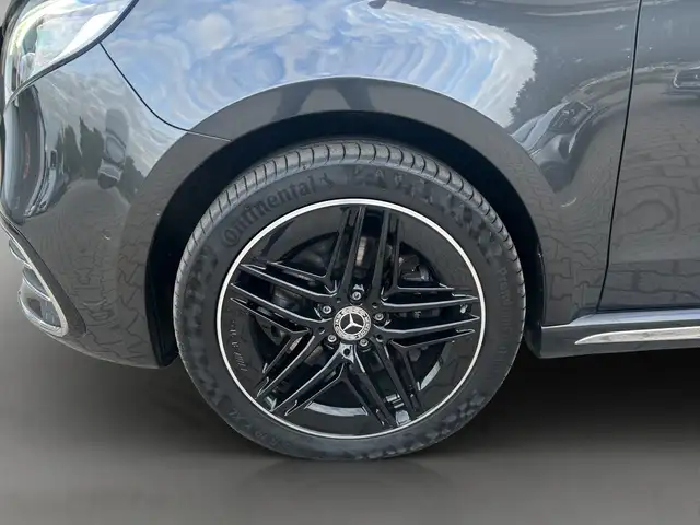 Mercedes-Benz V-Class view 15