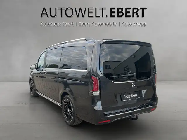 Mercedes-Benz V-Class view 3