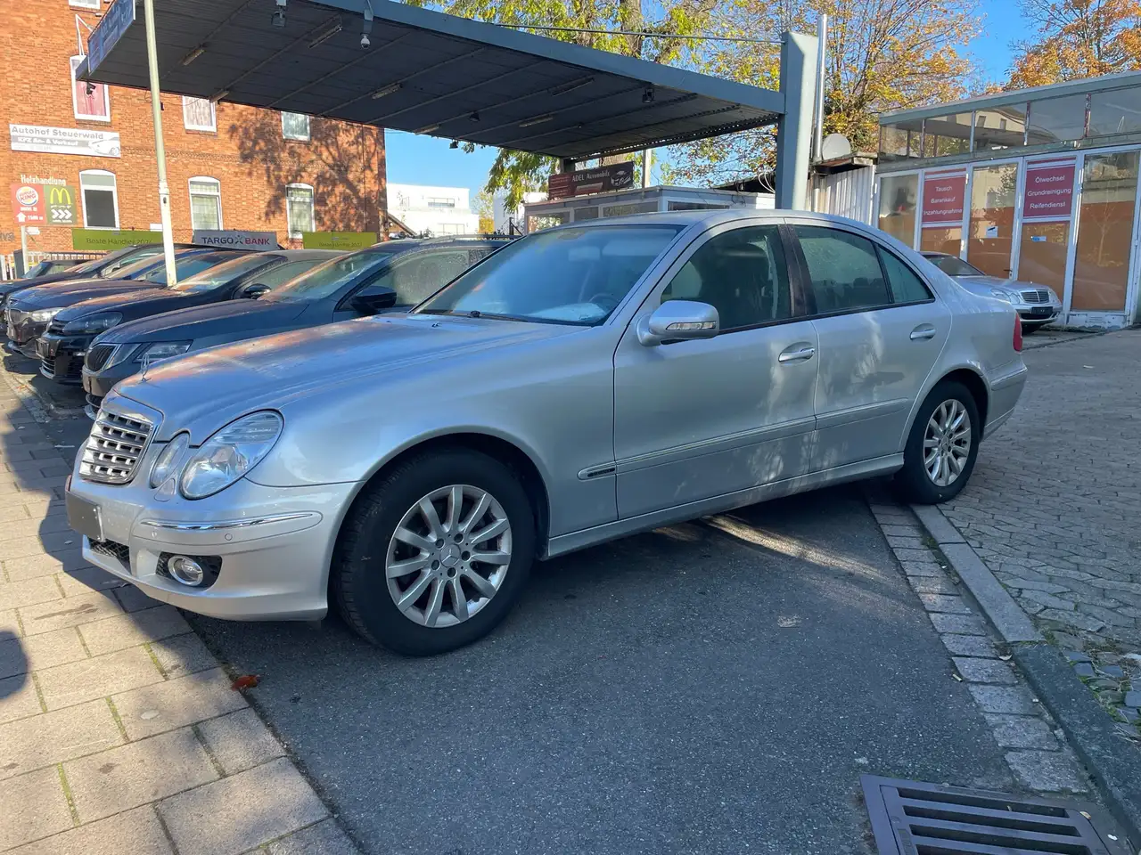 Mercedes-Benz E 230