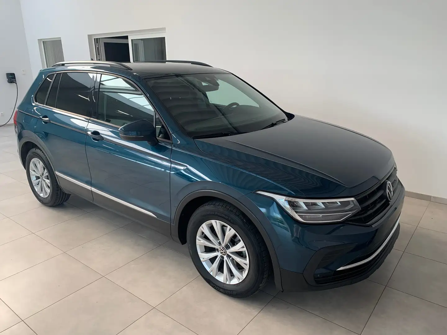 Volkswagen Tiguan Tiguan 1.5TSI DSG Life DAP FULL LED DIGI Dashboard Bleu - 1