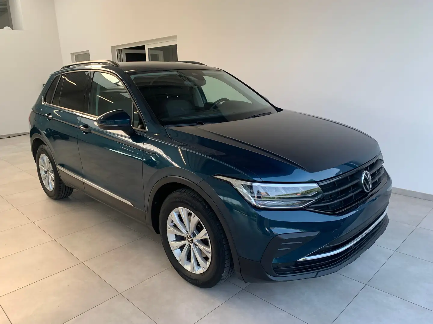 Volkswagen Tiguan Tiguan 1.5TSI DSG Life DAP FULL LED DIGI Dashboard Bleu - 2
