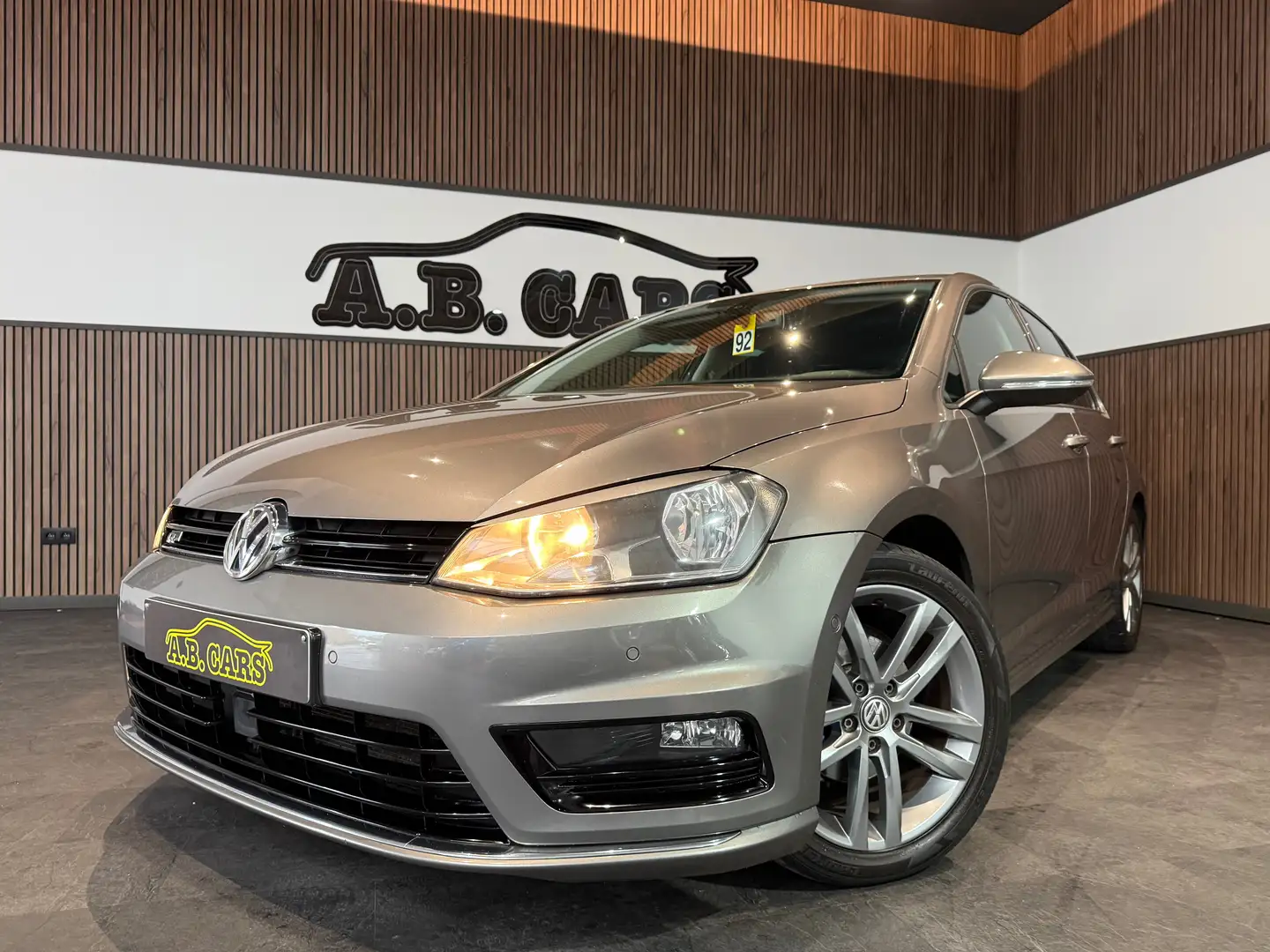 Volkswagen Golf 1.2 TSI R Line *GARANTIE 12MOIS* Grau - 1