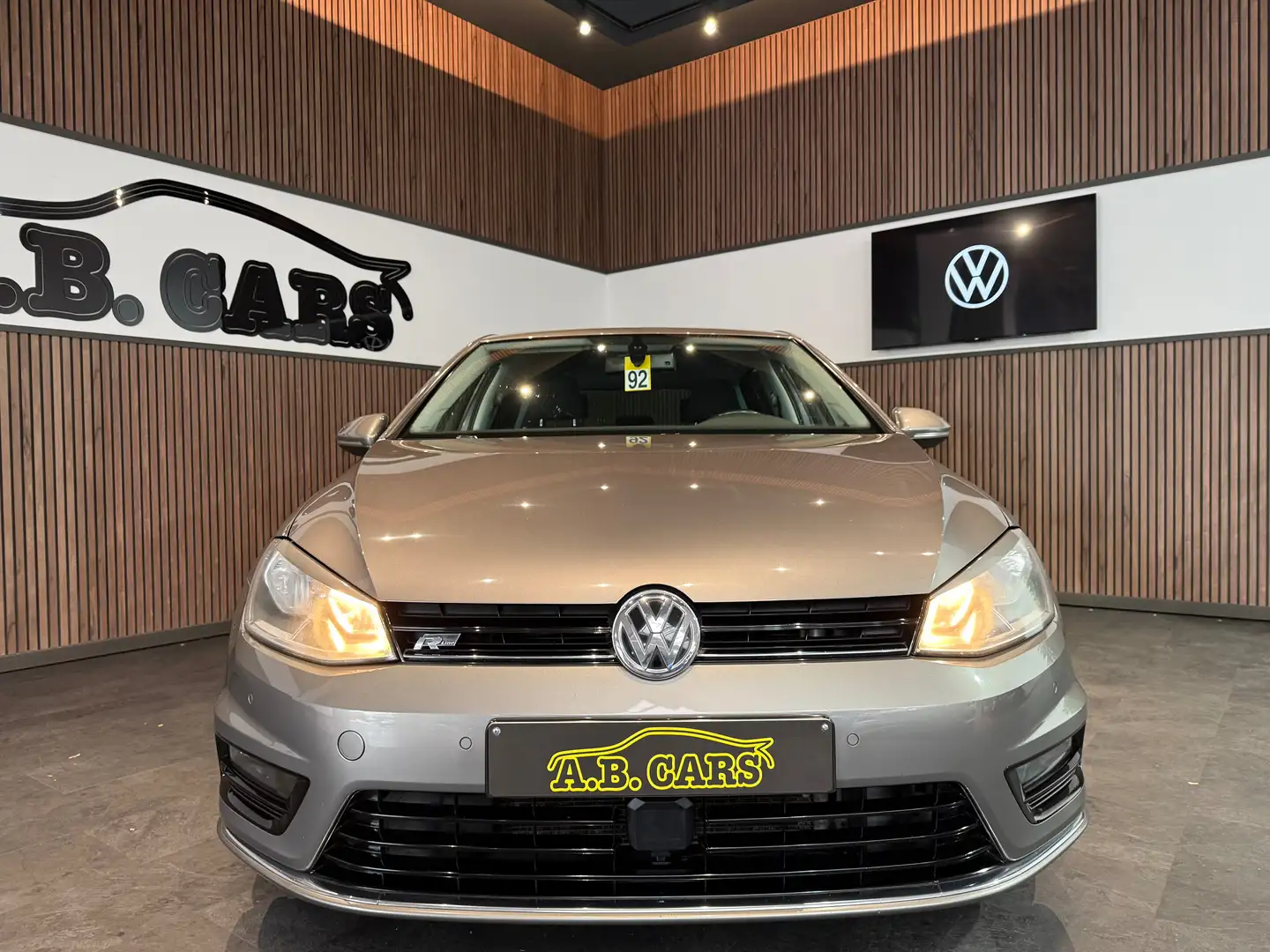 Volkswagen Golf 1.2 TSI R Line *GARANTIE 12MOIS* Grau - 2