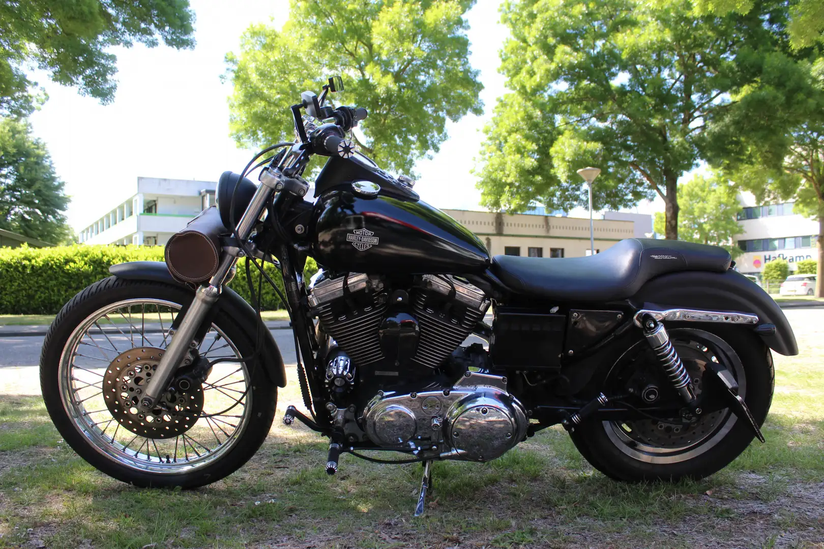 Harley-Davidson Sportster 1200 Custom Negro - 2
