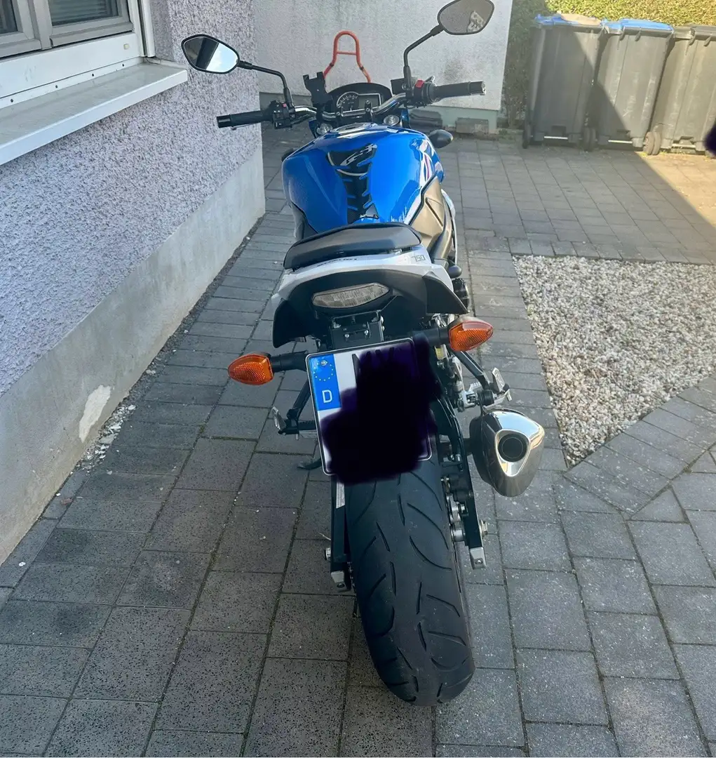 Suzuki GSR 750 Kék - 2