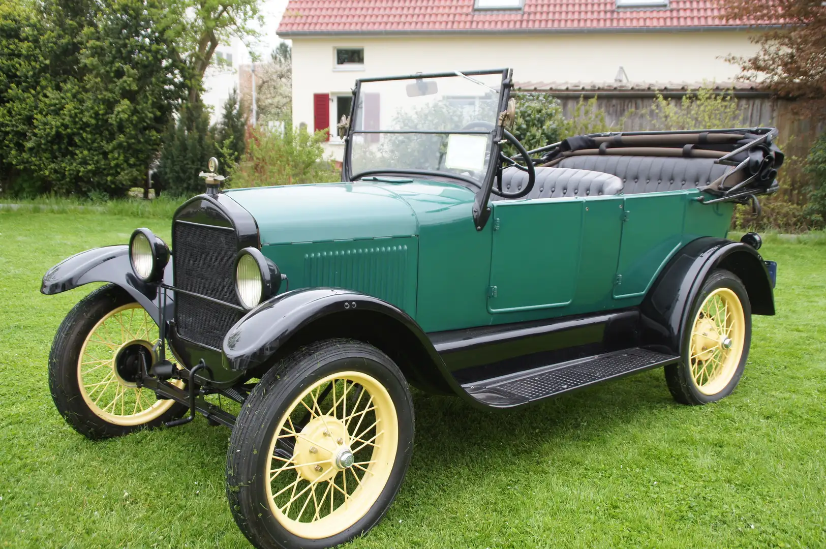 Ford Touring m. dt. Papieren Grün - 2