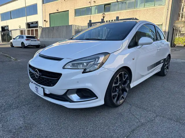 Opel Corsa 1.6 Turbo OPC 207cv